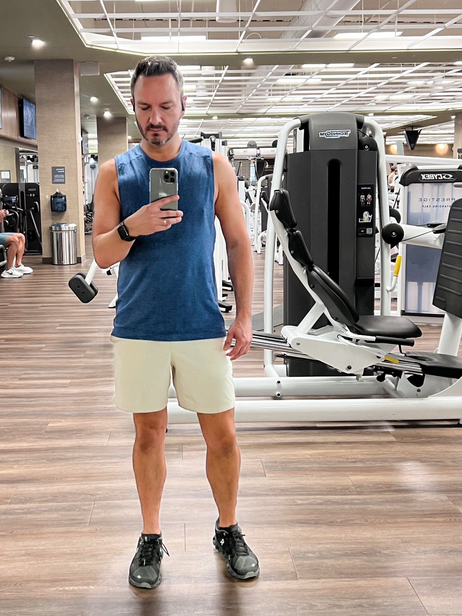 Weekend workout and not in black 

#LTKActive #LTKMens #LTKFitness