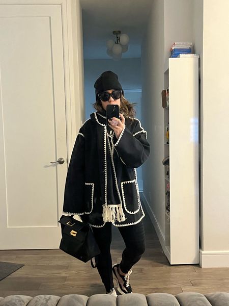 I’m not sure why this is a viral jacket and scarf set. Anyone know? Amazon fashion. Amazon find. Wearing a size small. Super oversized. Also, it’s pretty light, so I’m not sure how warm you’d be. Good transition jacket.

#LTKitbag #LTKfindsunder50 #LTKtravel