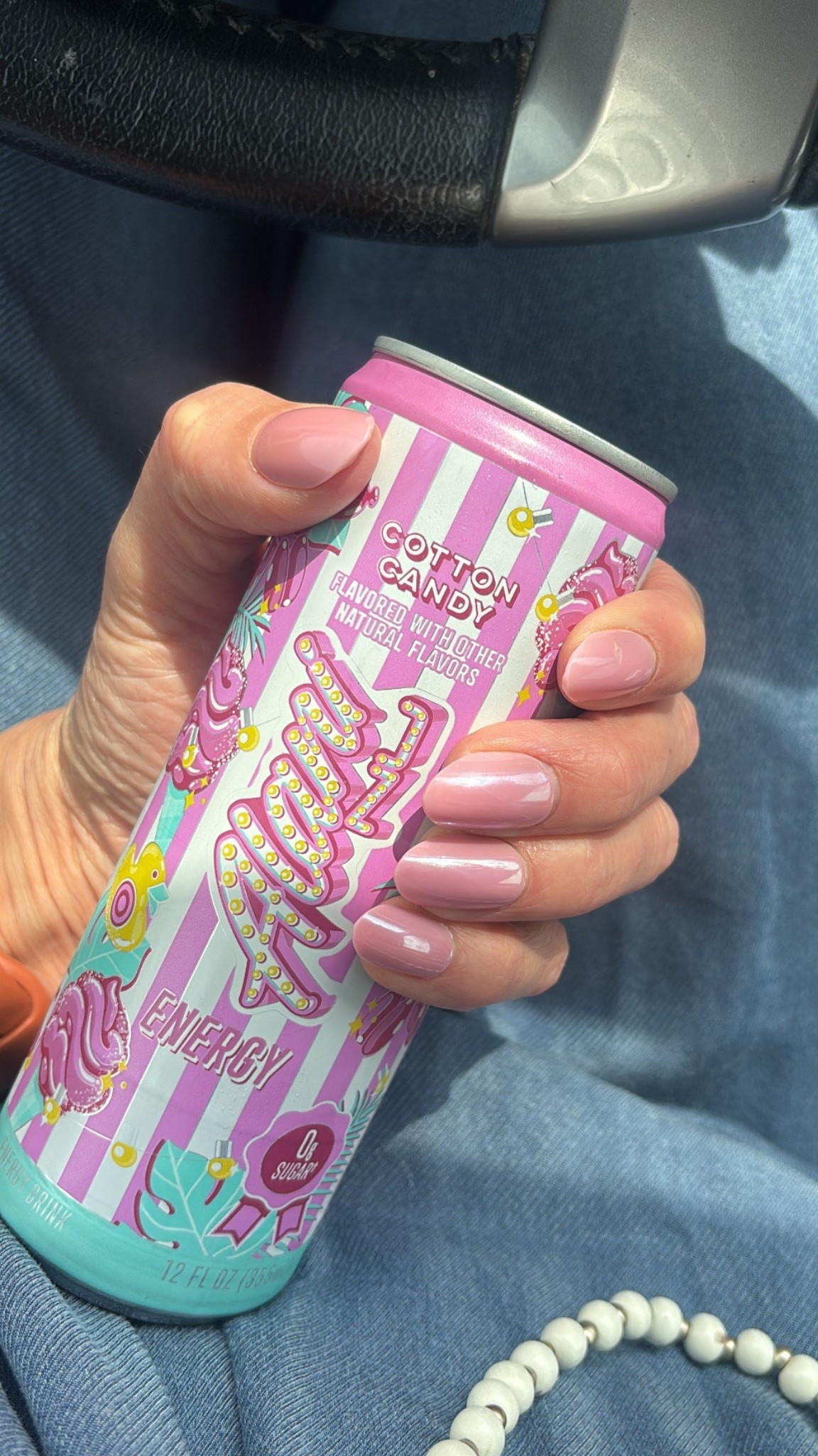 These press ons ACTUALLY fit my big nails. 🌸🍬🌈 