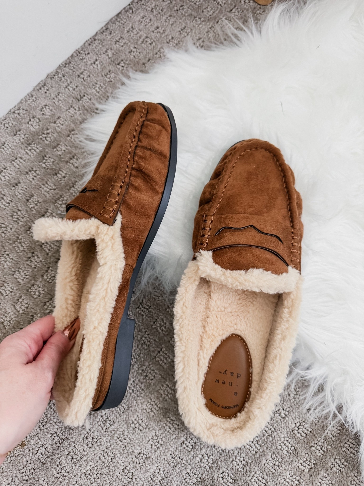 Super comfy mules! Love these. Fit true to size.