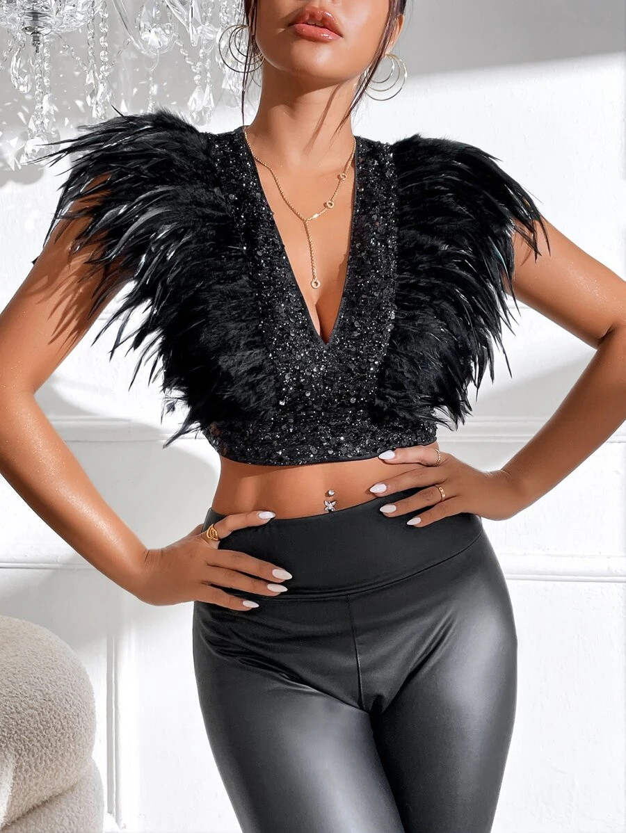 SHEIN BAE Fuzzy Trim Zipper Back Crop Top Without Arm Sleeves | SHEIN