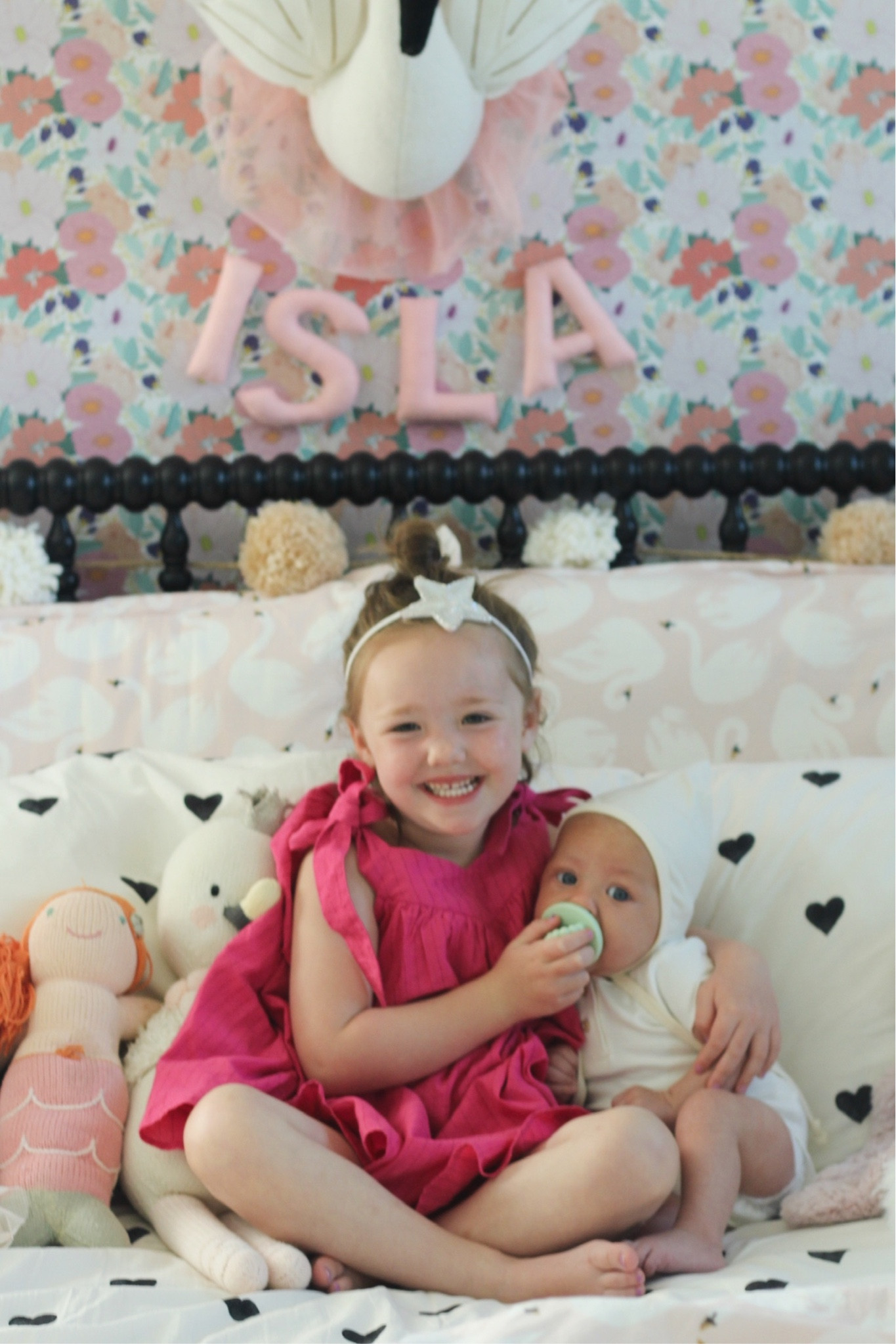 Fav Girl Room Wallpapee