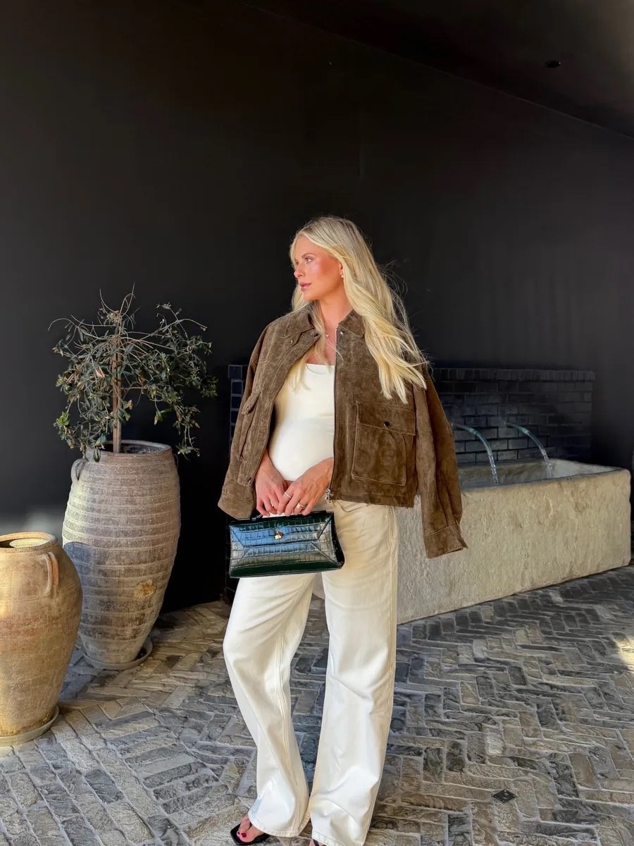 Wearing a med in jacket and tank,  31 in jeans (sized up from 26 for pregnancy), shoes run tts! #kathleenpost

Spring transition outfit, casual chic look, date night outfit, bump friendly, spring outfits 2026, maternity look



#LTKootd #LTKBump #LTKSeasonal