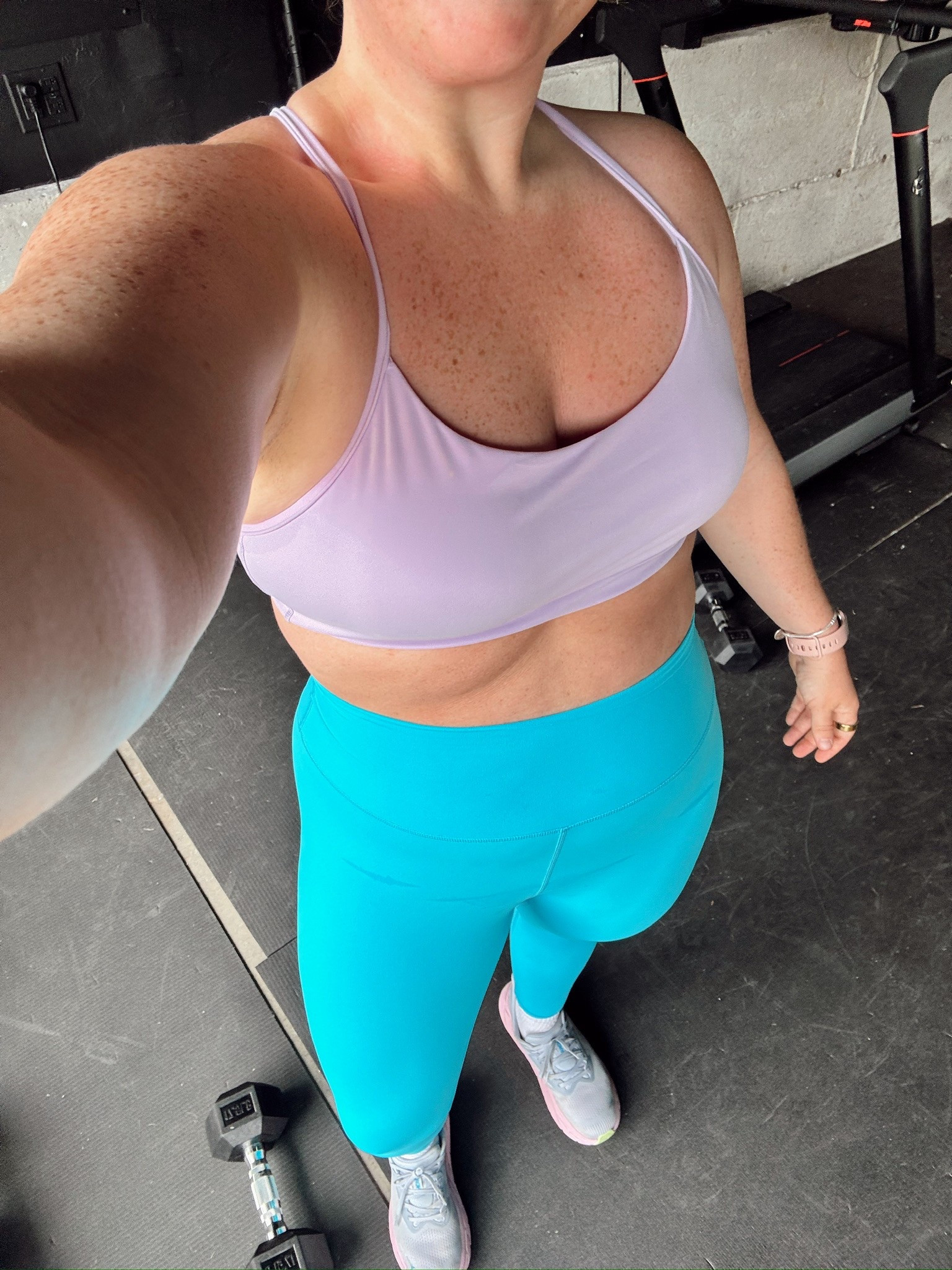 Midsize Amazon Gym Outfit of the Day 💪🏻

Size 12 | Large | 5’4” 

#LTKActive #LTKMidsize #LTKFindsUnder50