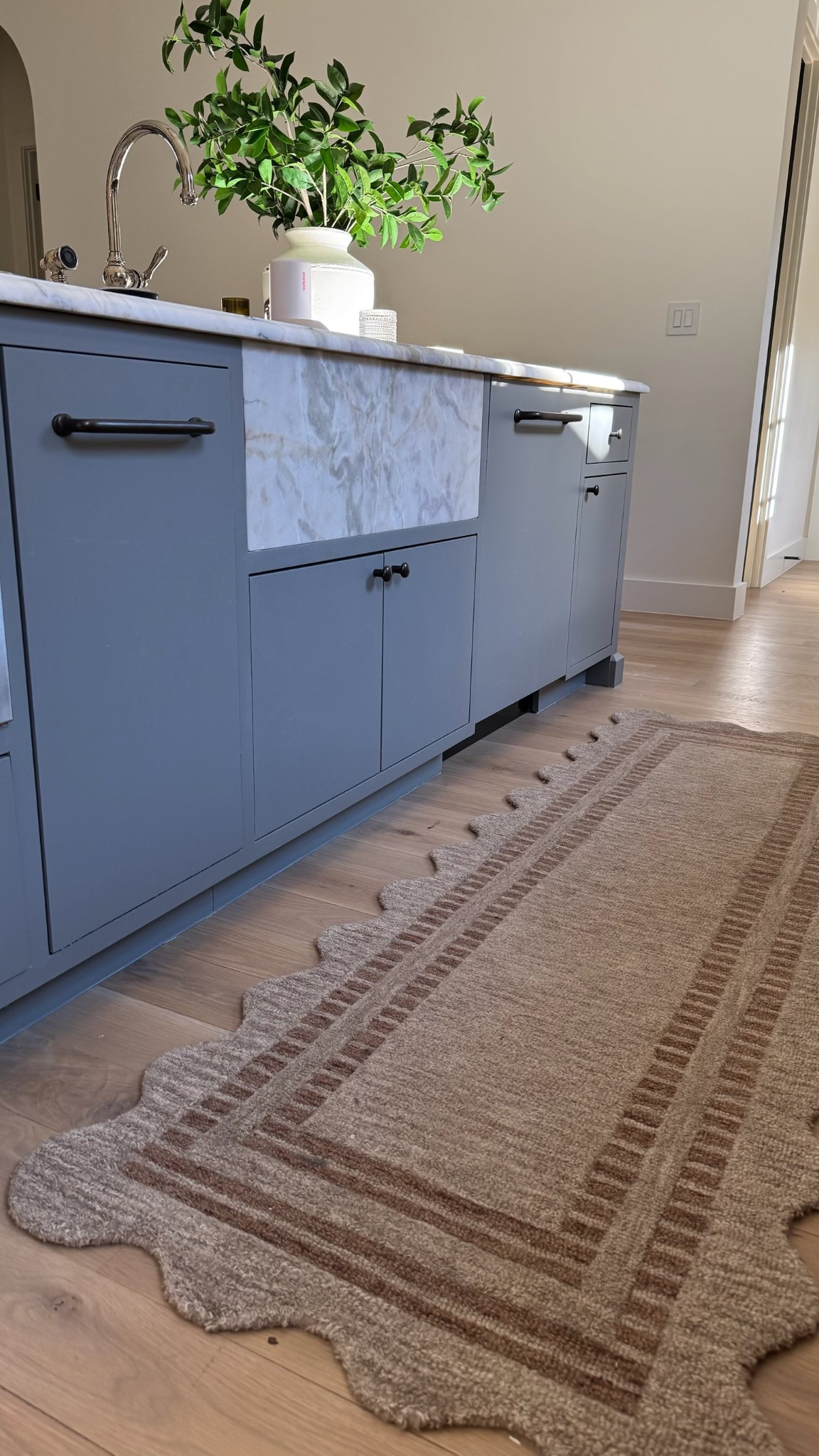 Obsessed with the scalloped rug! It’s heavy so it doesn’t move!

#AmazonHome #HomeDecorLover #AmazonFinds #ChicHomeStyle #StylishSpaces #AffordableLuxury #ModernLiving #TimelessDesign #HomeInspo #ShopTheLook #AmazonDeals #DecorEssentials #ElegantSpaces #HomeRefresh #BudgetFriendlyDecor #LuxuryForLess #AmazonFavorites #InteriorInspo #CozySpaces


#LTKStyleTip #LTKHome #LTKSpringSale