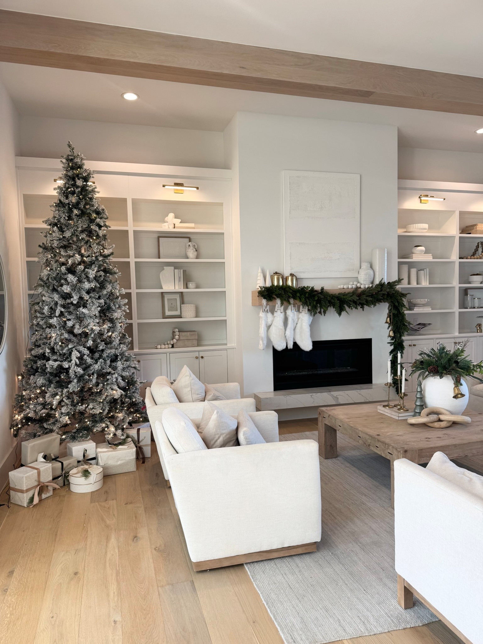 Christmas!! 

#LTKSeasonal #LTKHome #LTKHoliday