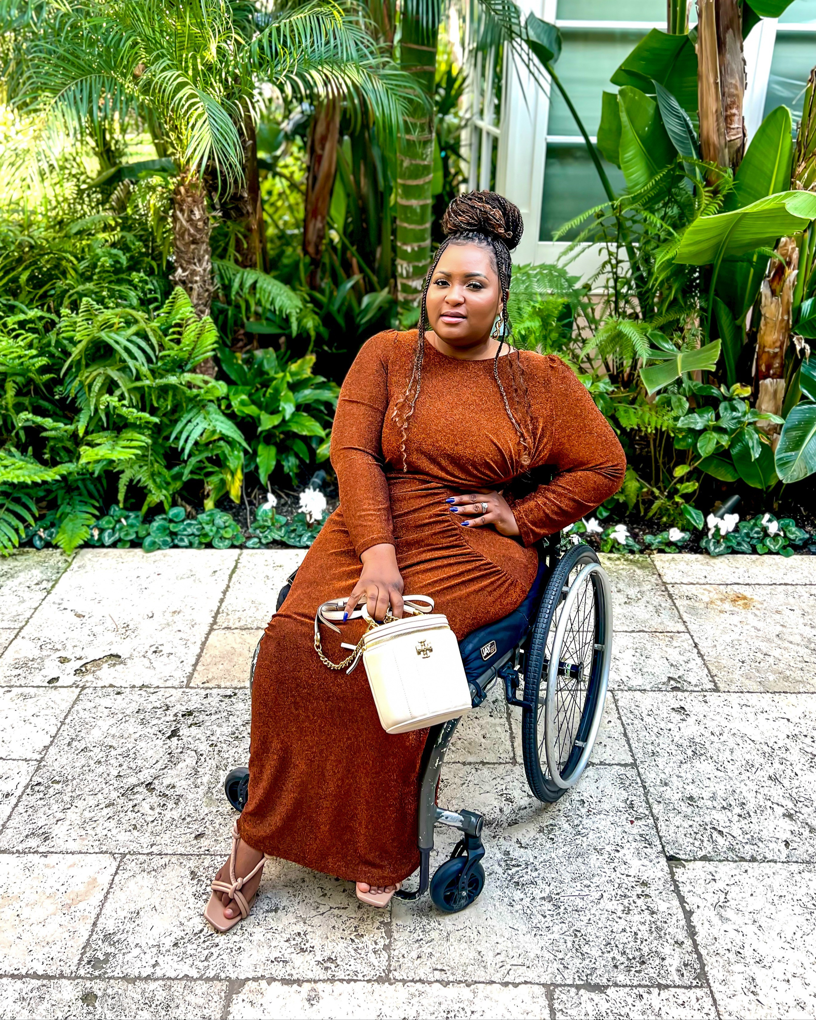 Plus size curvy dinner dress, wedding guest. 

#LTKplussize #LTKwedding