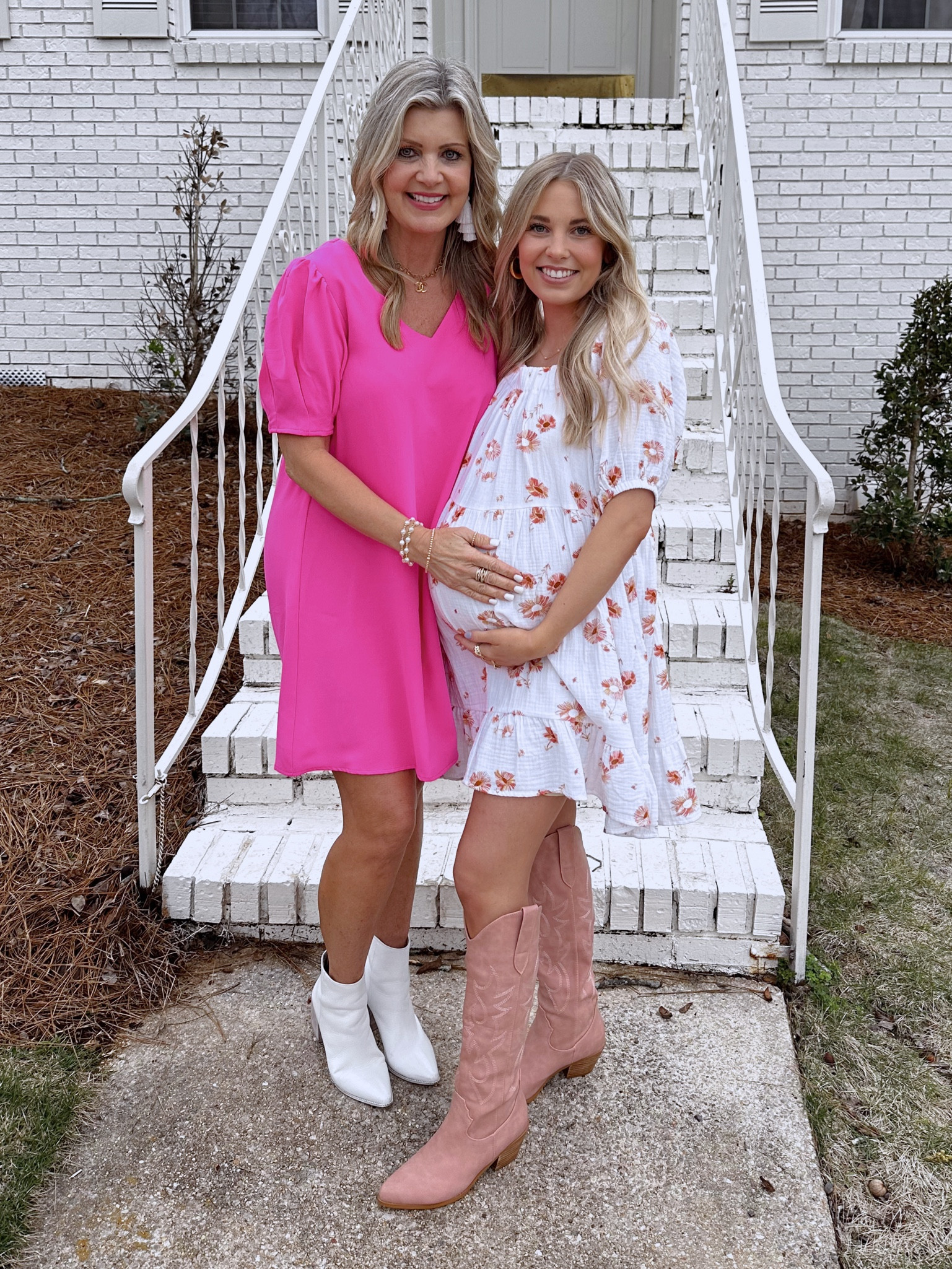 Bump friendly but not maternity spring dress🌸 wearing an XS so super flowy! Comes in a few colors.

#LTKSeasonal #LTKunder50 #LTKbump