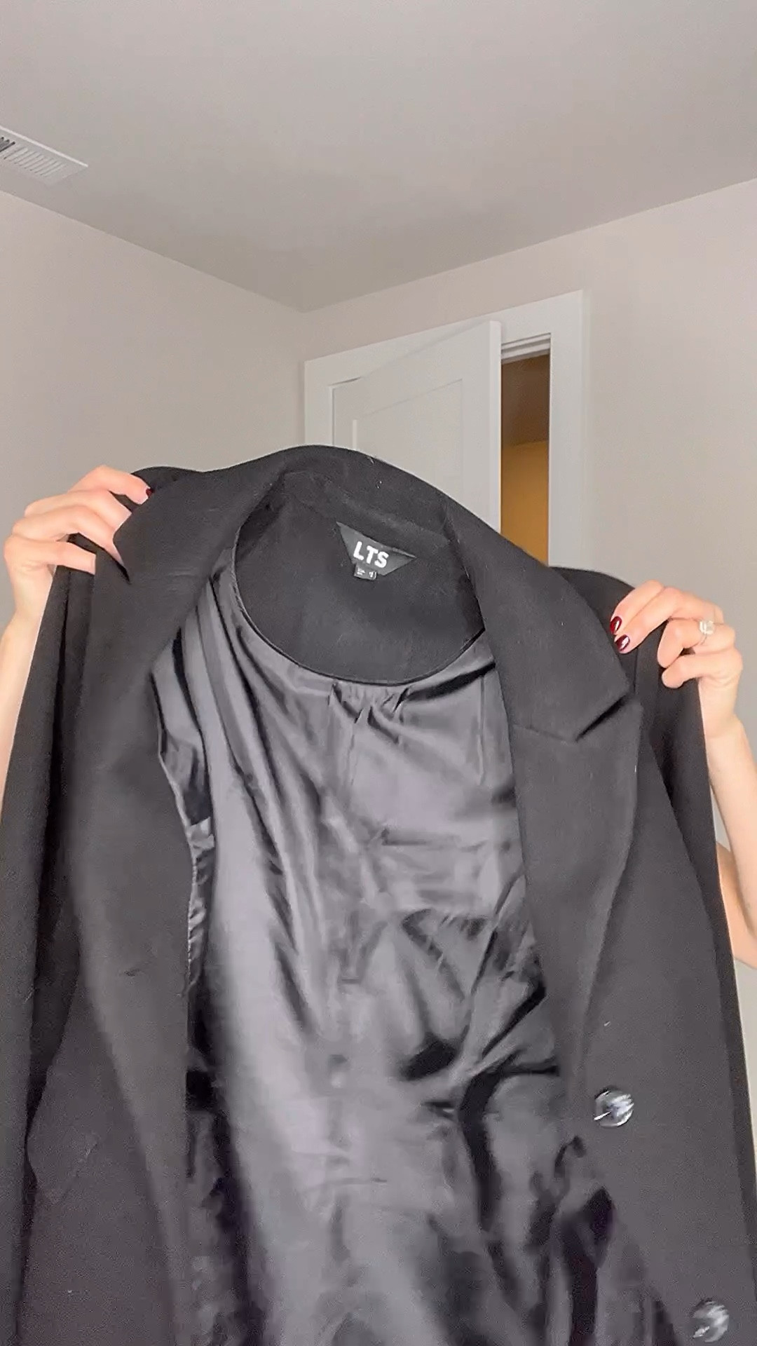 3 ways to style my favorite tall-girl-approved maxi coat! A great winter staple!

Coat sizing: I recommend sizing up 1-2 sizes

#LTKSeasonal #LTKsalealert #LTKCyberWeek