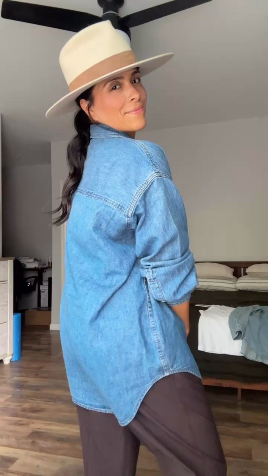 My favorite denim shirt!!! I literally own it in 5 shades 🫣 



Aritzia The 80’s comfy denim shirt 


#LTKMothersDay #LTKMidsize #LTKootd