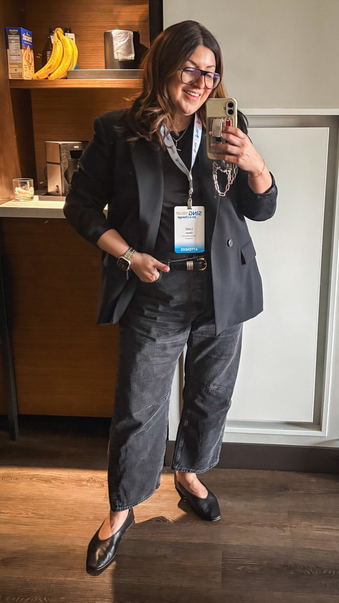 Today’s conference outfit:
Black blazer
Quince tee (XL)
Madewell belt (XL)
Madewell barrel leg jeans (32)
Madewell ballet flats 

#LTKOver40 #LTKMidsize #LTKootd