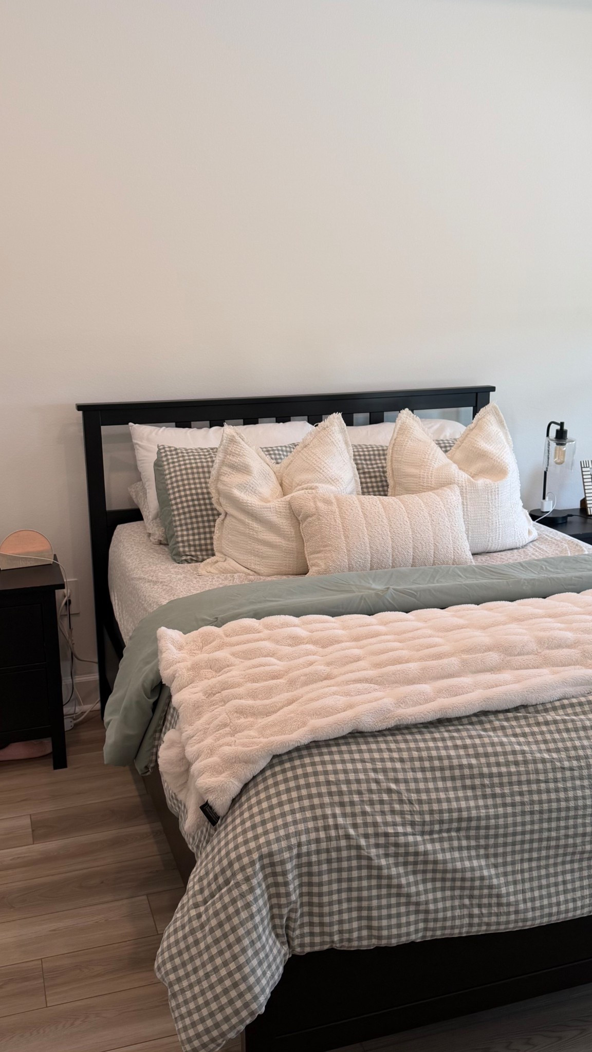 our bedding 🫶🏻 

#LTKSeasonal #LTKHome #LTKdayinmylife