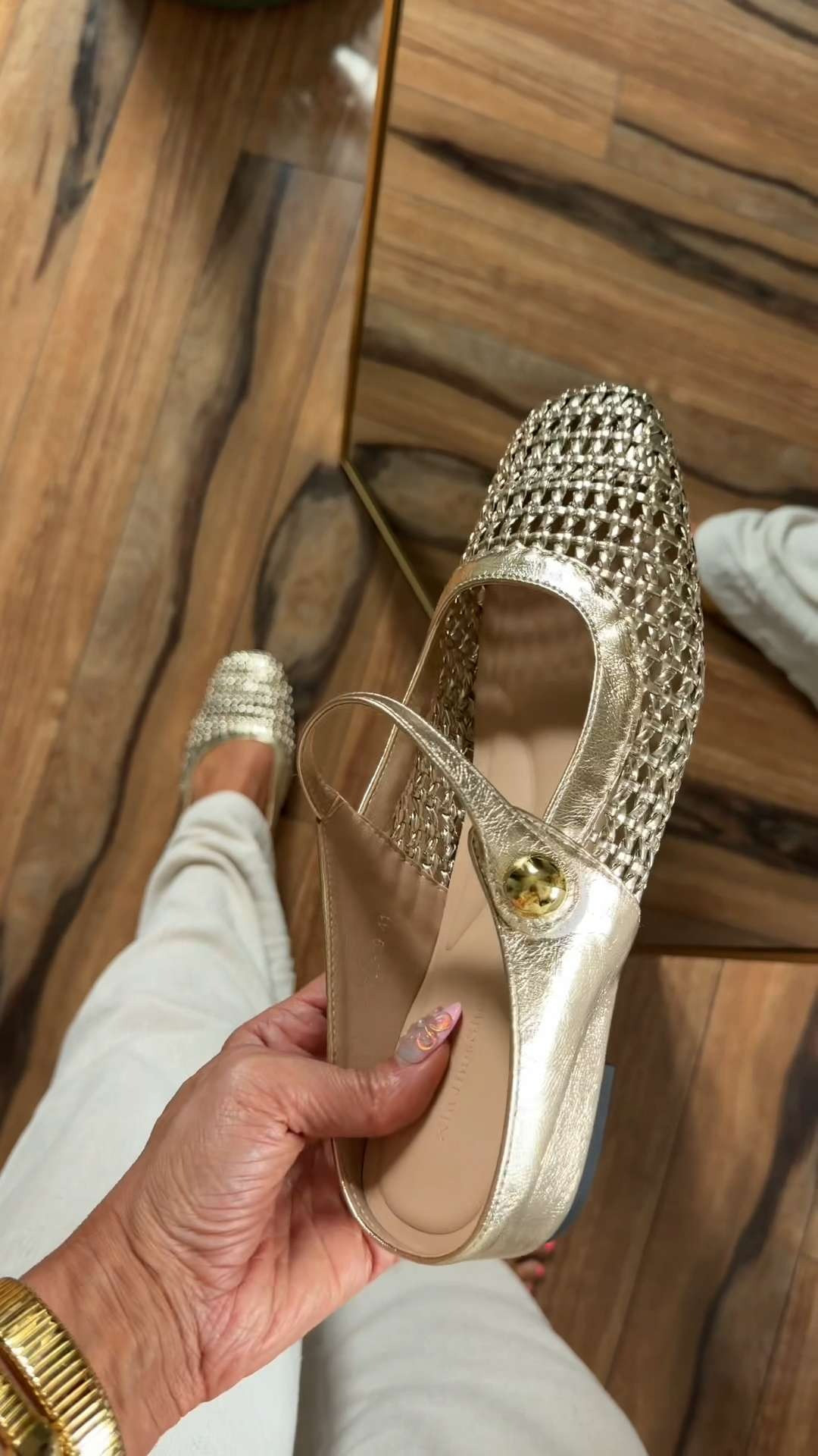 These make simple outfits look effortlessly put together 🤎

The woven detail is sooo cute for summer.

#LTKStyle #LTKShoeCrush #wovenflats #balletflats #earnscommissions 

 #LTKootd #LTKSeasonal #LTKOver40