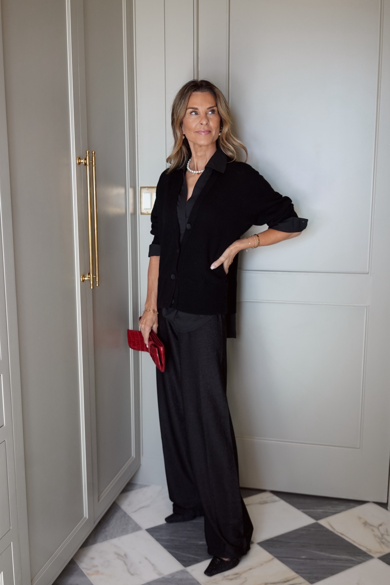 I’m 5’6’'. Brochu Walker all black looker is just restocked! Size XS
-Julia Amory metallic pant, been wearing on repeat! Size XS
-I’ve also linked similar for you!

#LTKHoliday #LTKOver40 #LTKootd
