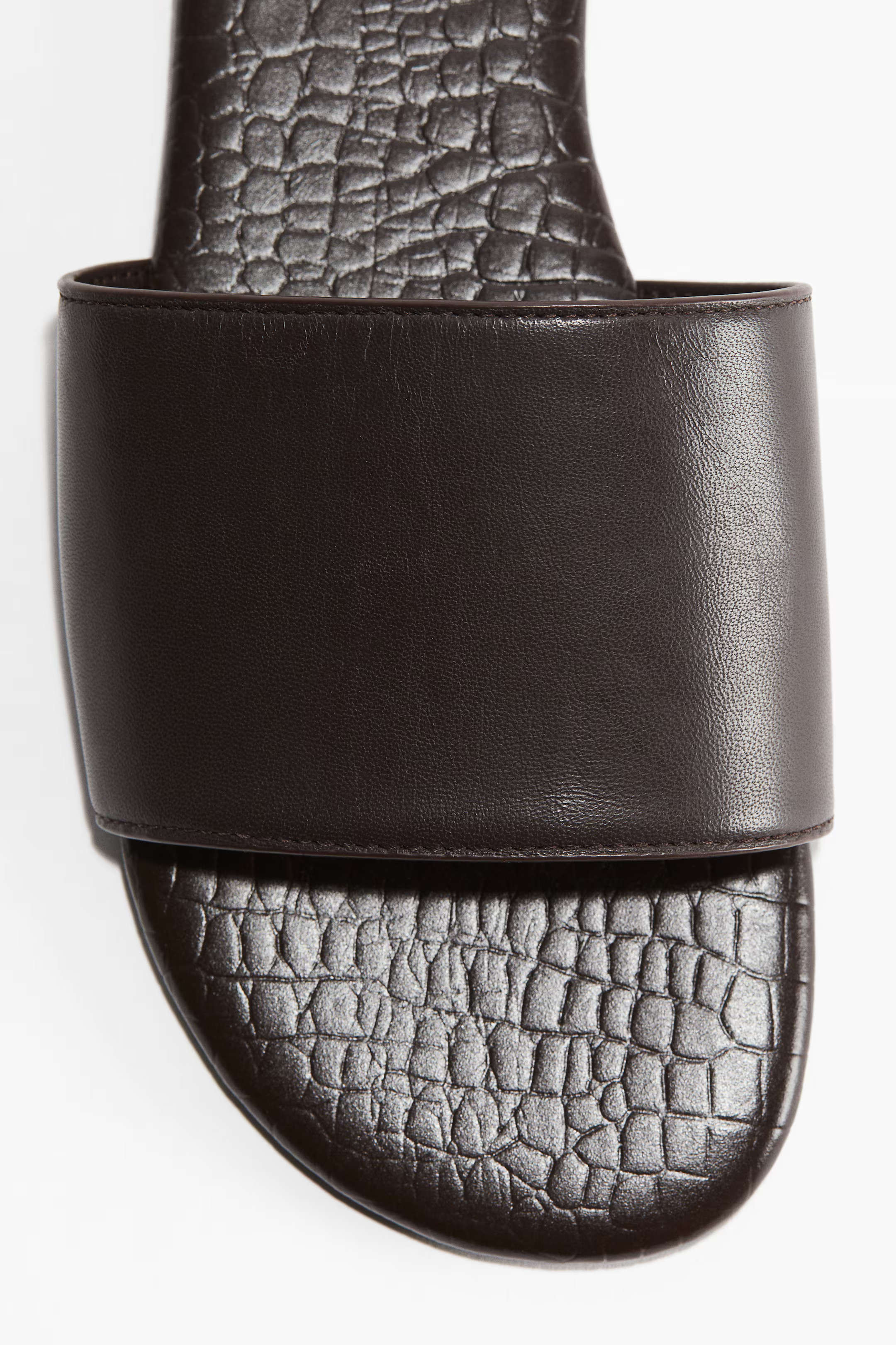 Sandálias em pele | H&M (FR, IT, ES, PT, BE)