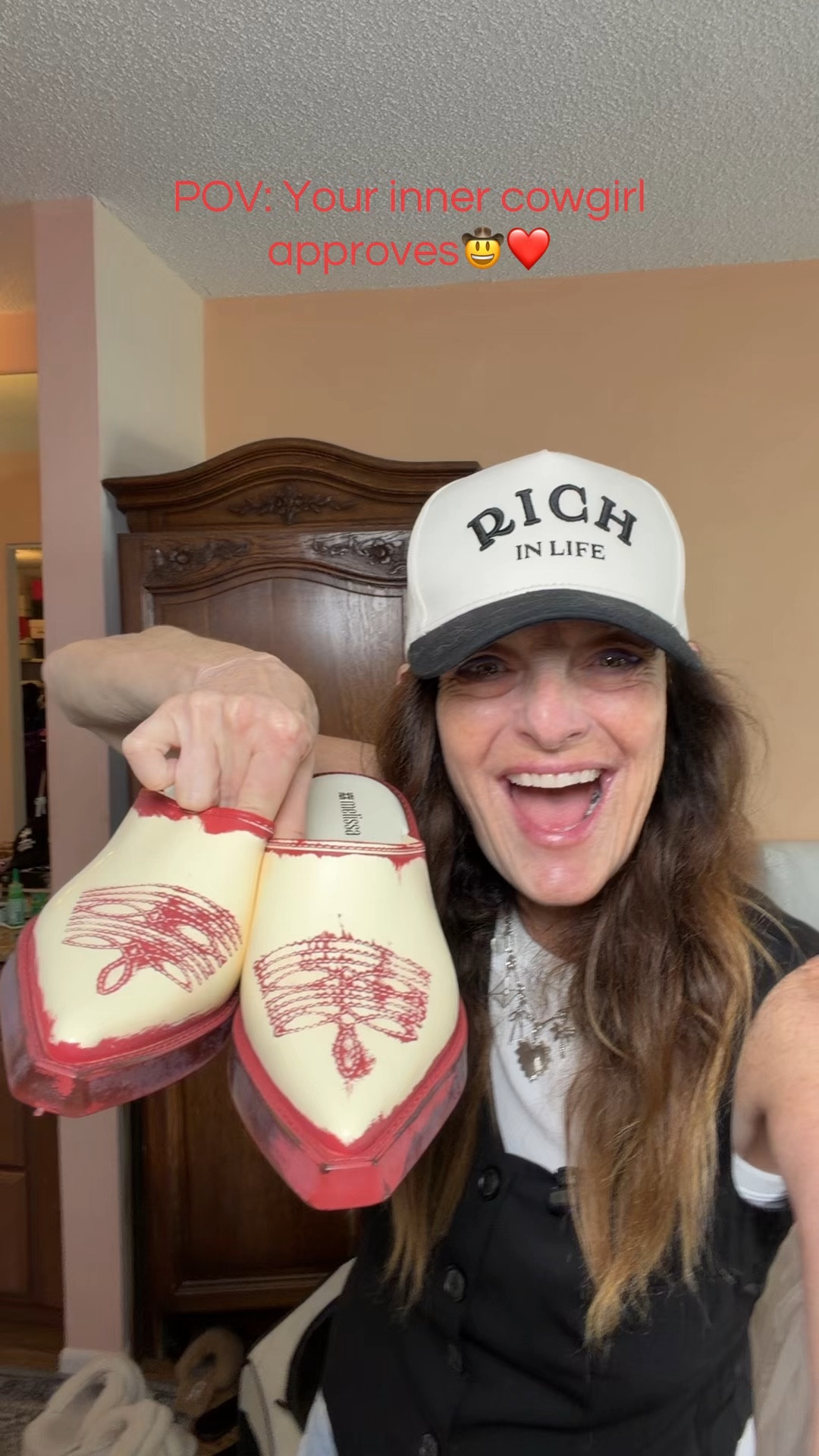 My new fave western mules & they’re 100% waterproof with the infamous Mellisa jelly comfy heel . 🤠❤️ 

#LTKootd #LTKdayinmylife #LTKOver40