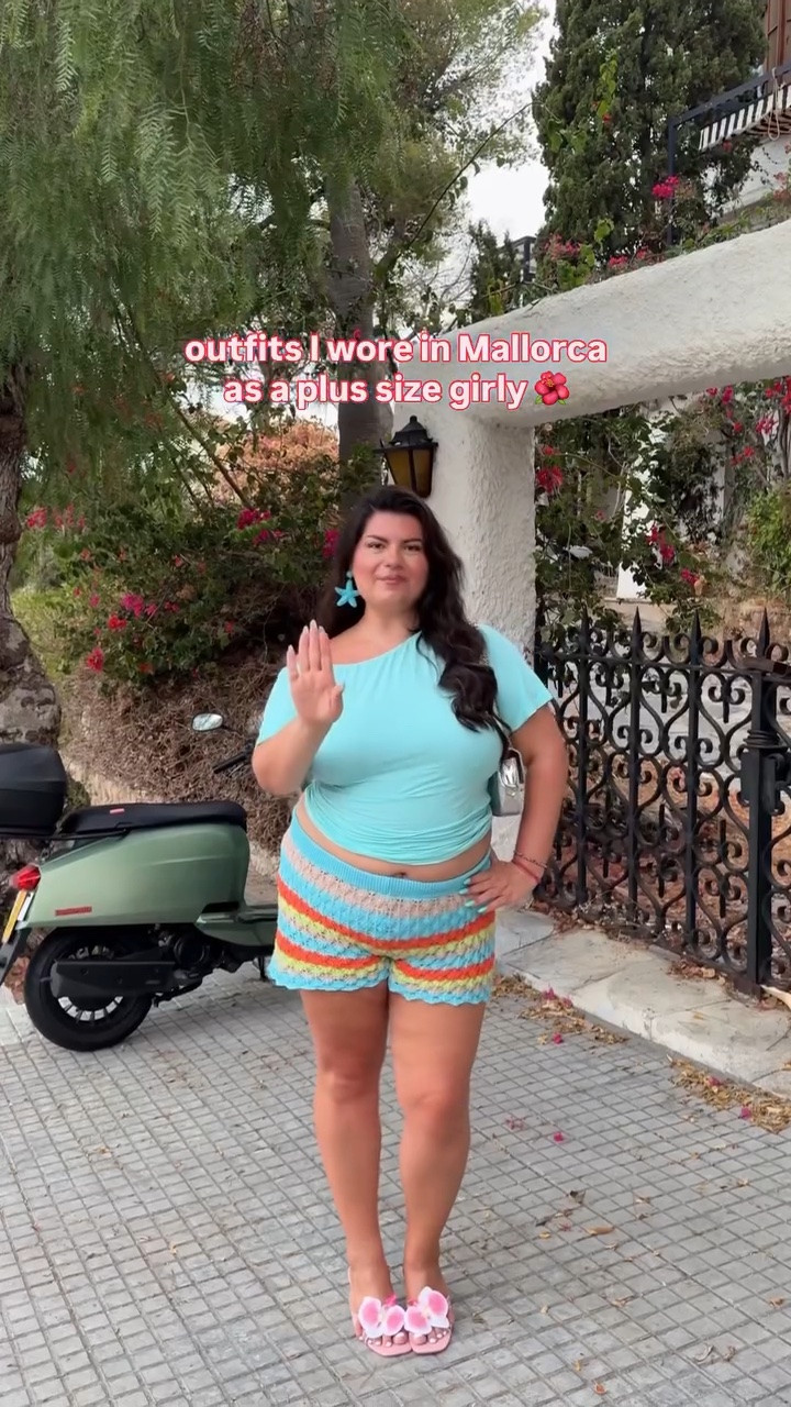 had so much fun with the outfits on this trip!! 🐬👙🏝️🦋🌞 comment SHOP for outfit links sent to your DM’s ✉️
-
-
#plussize #holidayoutfits #vacationoutfits #mallorca #curvyoutfits