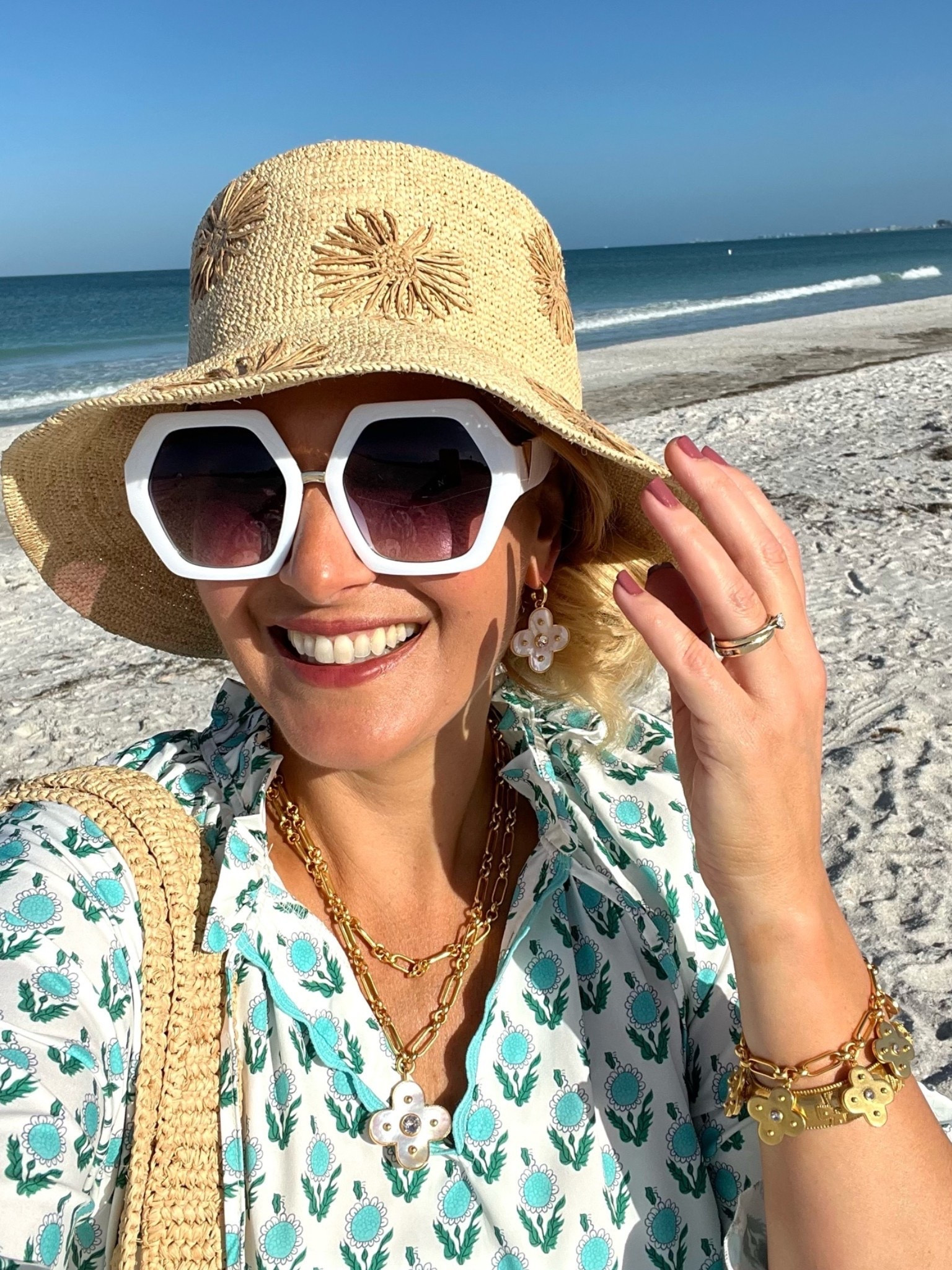 Great summer beach accessories 


#LTKSeasonal #LTKOver40 #LTKSaleAlert #LTKTravel #LTKgrwm #LTKootd #LTKMidsize #LTKSwim