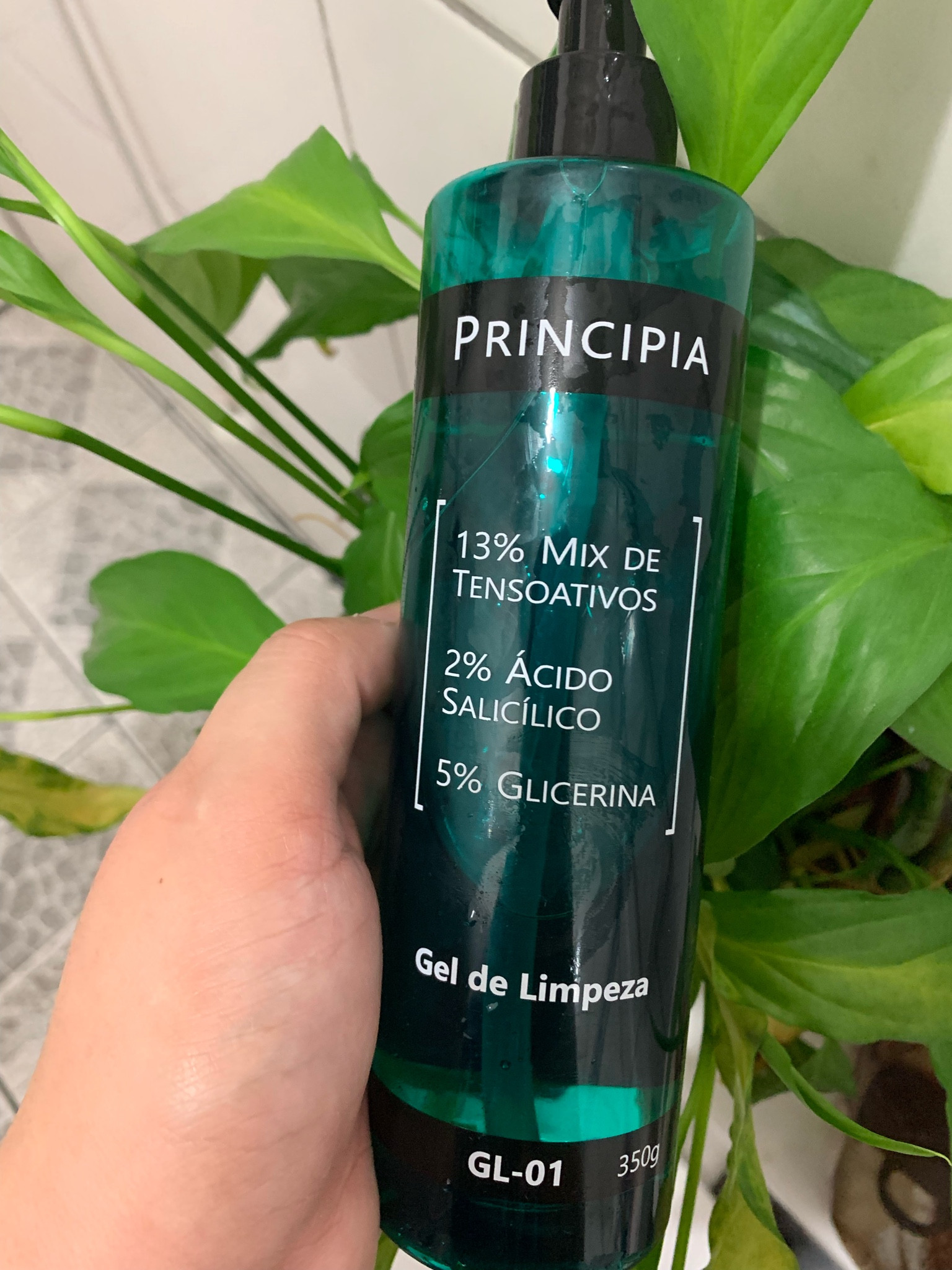 
Gel de limpeza com 2% de ácido salicílico e 5% de glicerina, com alta eficácia na melhora da oleosidade, maciez e viço da pele.



#LTKbeauty