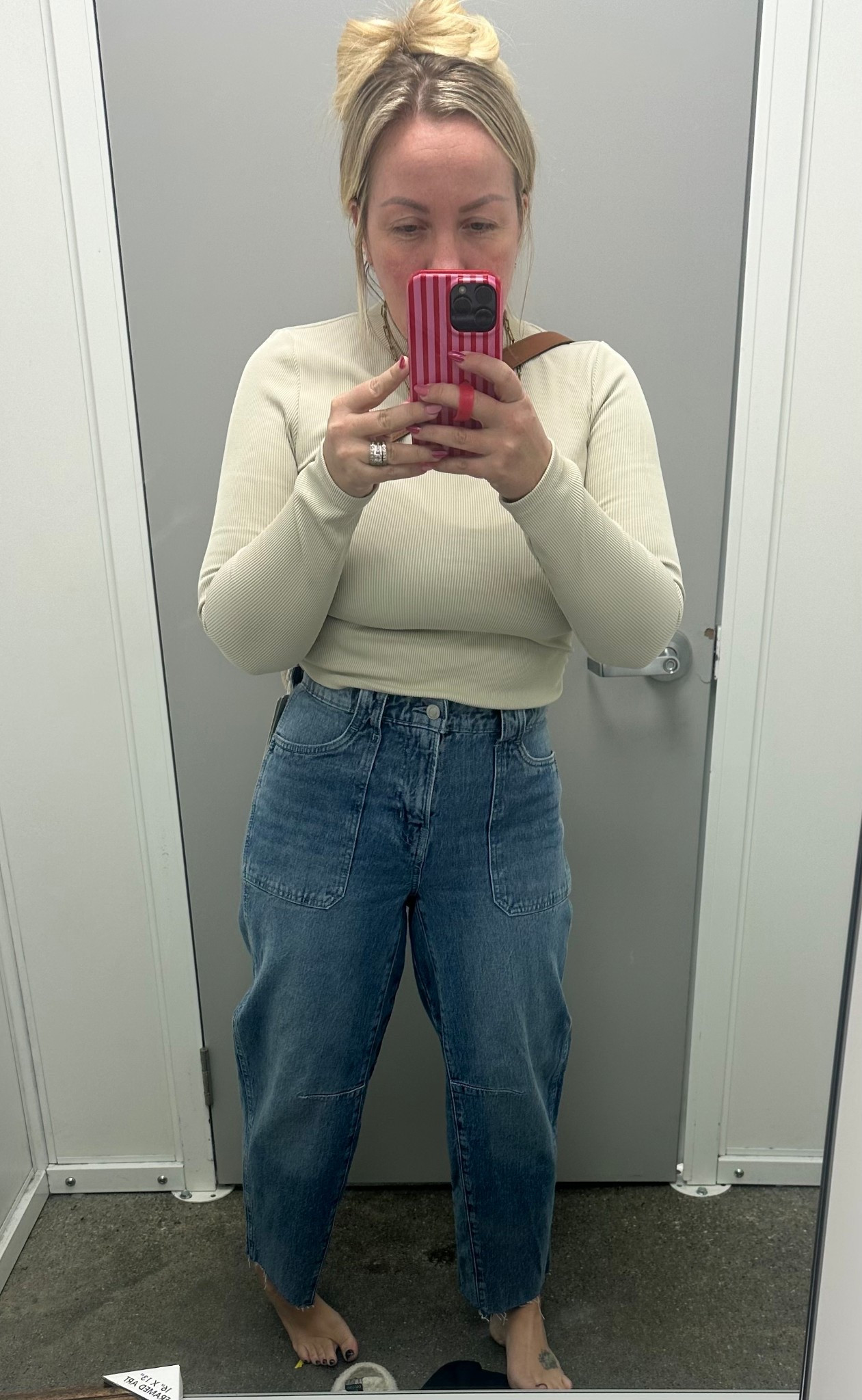 Literally the cutest and comfiest pair of barrel jeans I’ve found. #walmartfashion 

#LTKmomlife