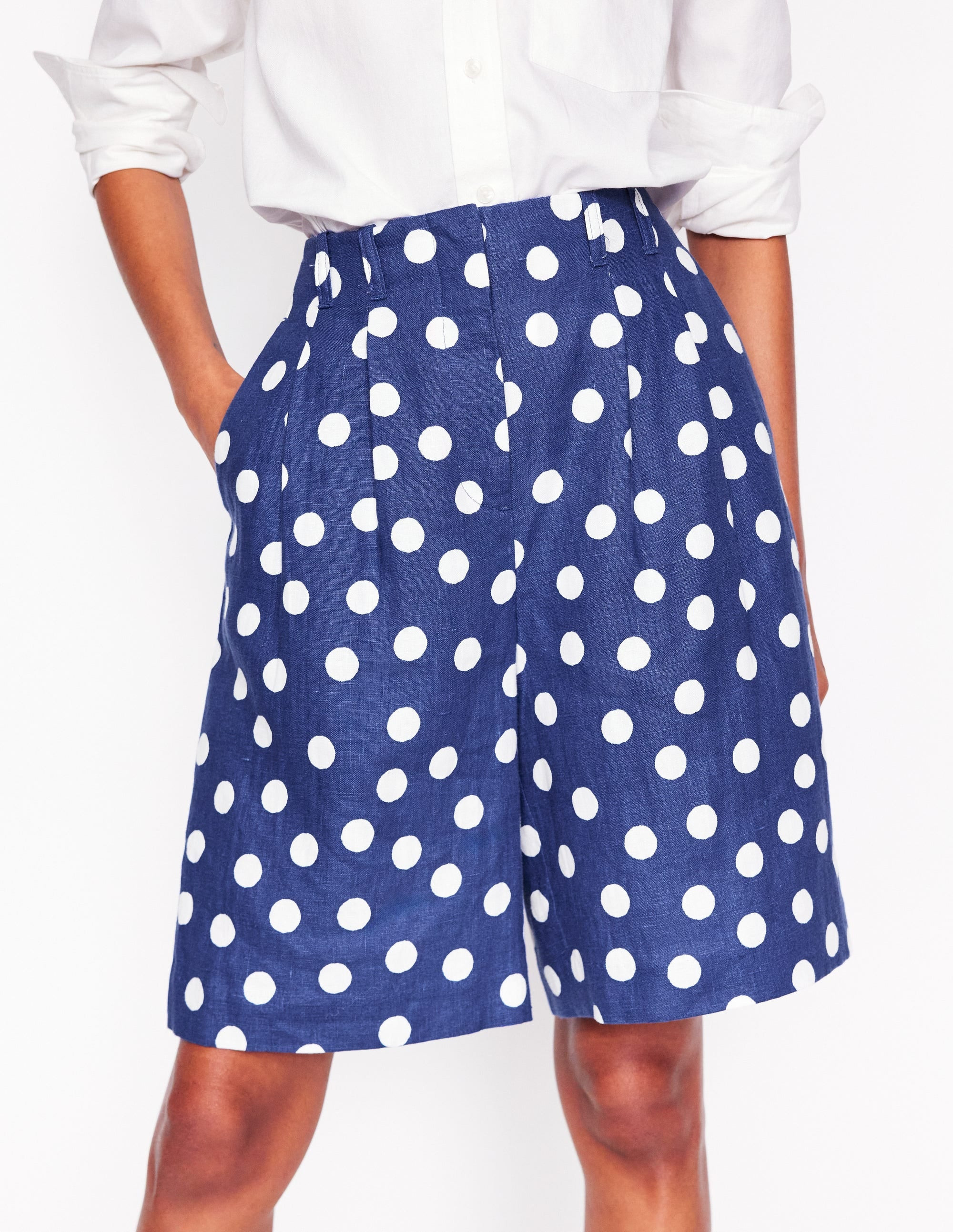Pleat Linen Wide Leg Shorts-Navy Painted Dot | Boden (US)