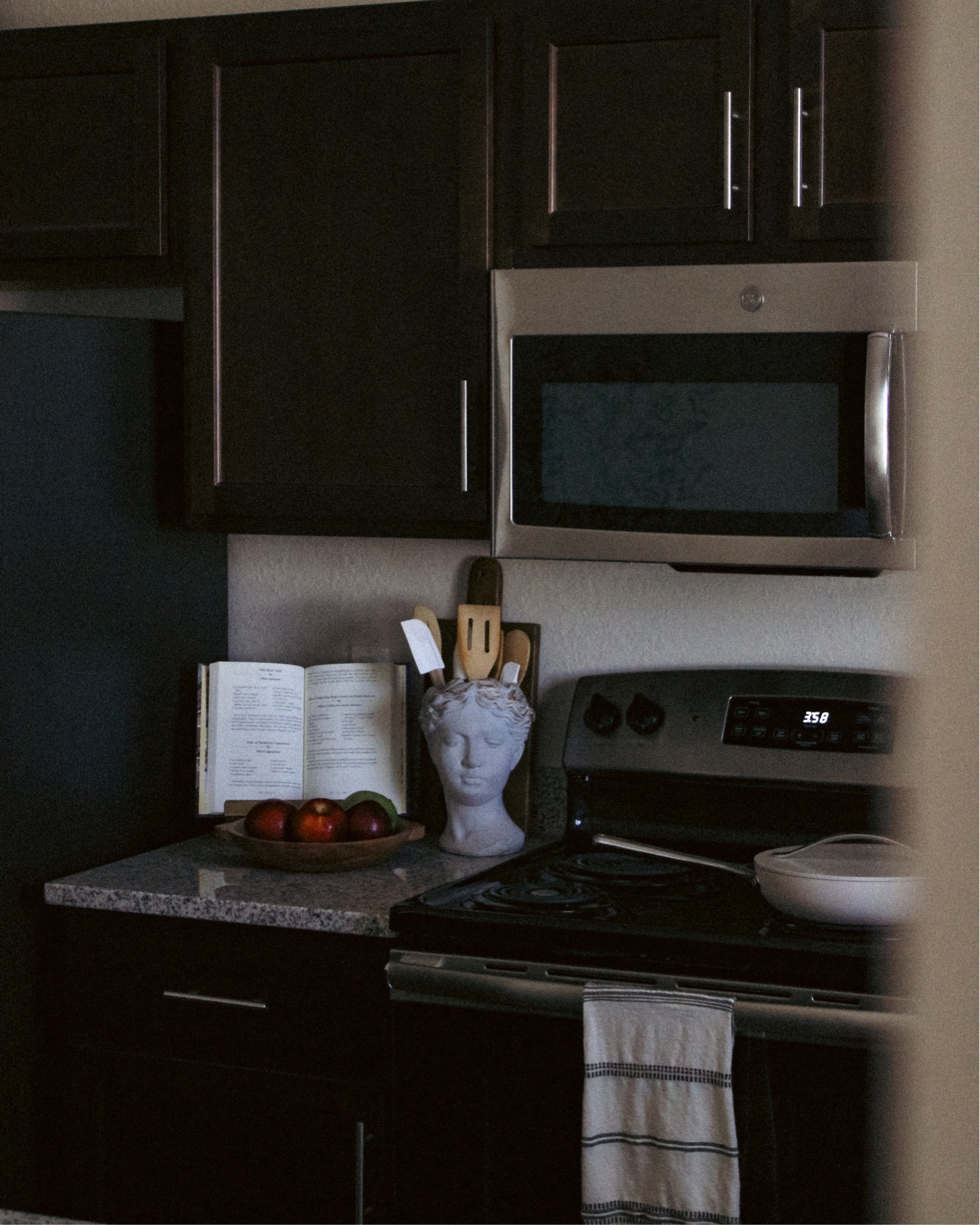 Apartment decorating, apartment decor, apartment aesthetic, apartment decorating on a budget, decor inspiration, cozy home, kitchen ideas, kitchen counter, kitchen decor, apartment kitchen, small kitchen ideas

#LTKstyletip #LTKhome #LTKsalealert