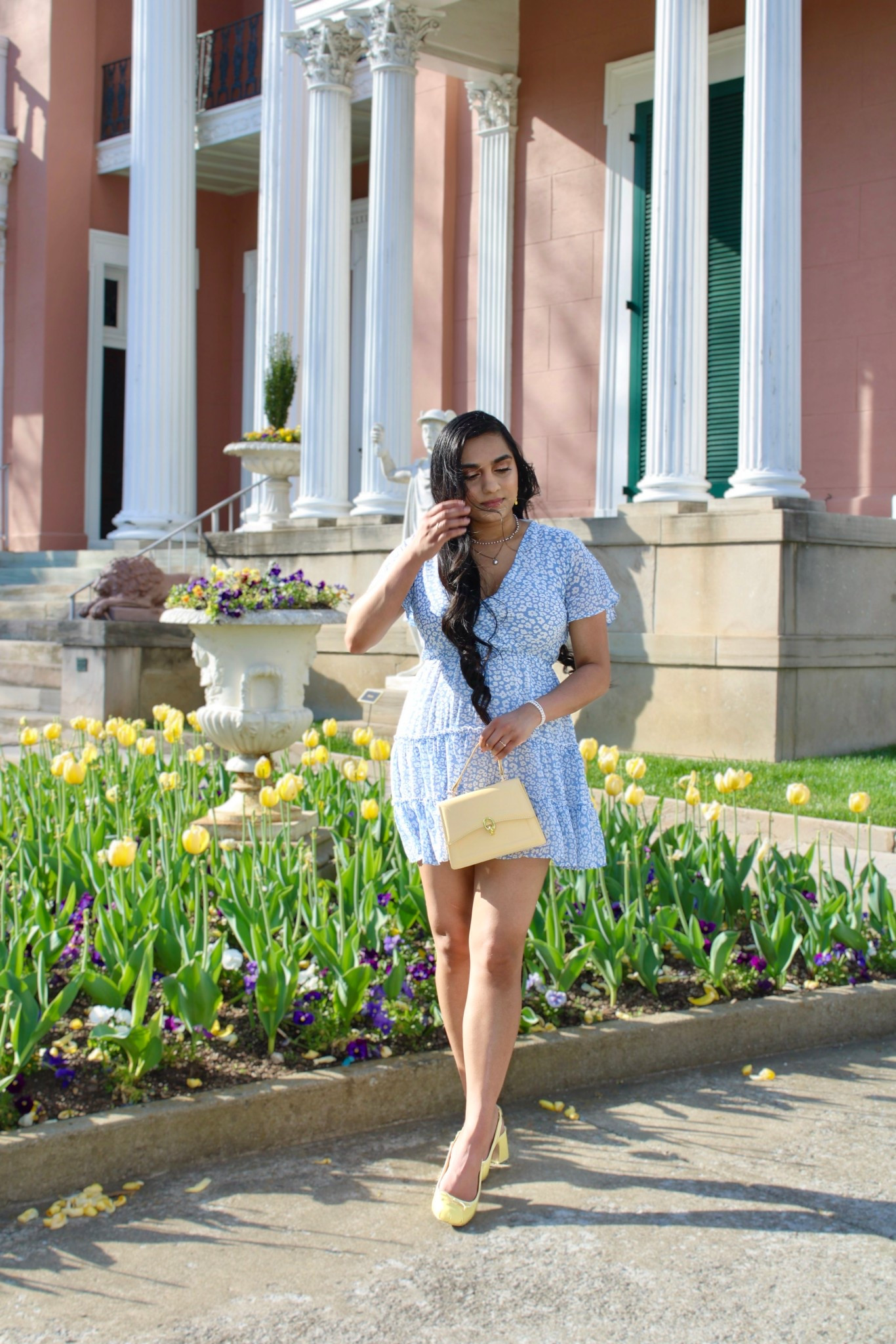 • Walking On Sunshine ☀️ •

..in soft blues and sunny hues 💙💛 These butter yellow ballet heels are truly the definition of walking on sunshine and they’re a $100 look for less of a $625 designer pair! ✨

girly style, girly fashion, girly outfits, feminine style, feminine fashion, feminine outfits, spring outfits, spring style, spring dresses, floral dress, blue floral dress, yellow ballet heels, yellow purse 

#LTKSeasonal #LTKgrwm #LTKootd