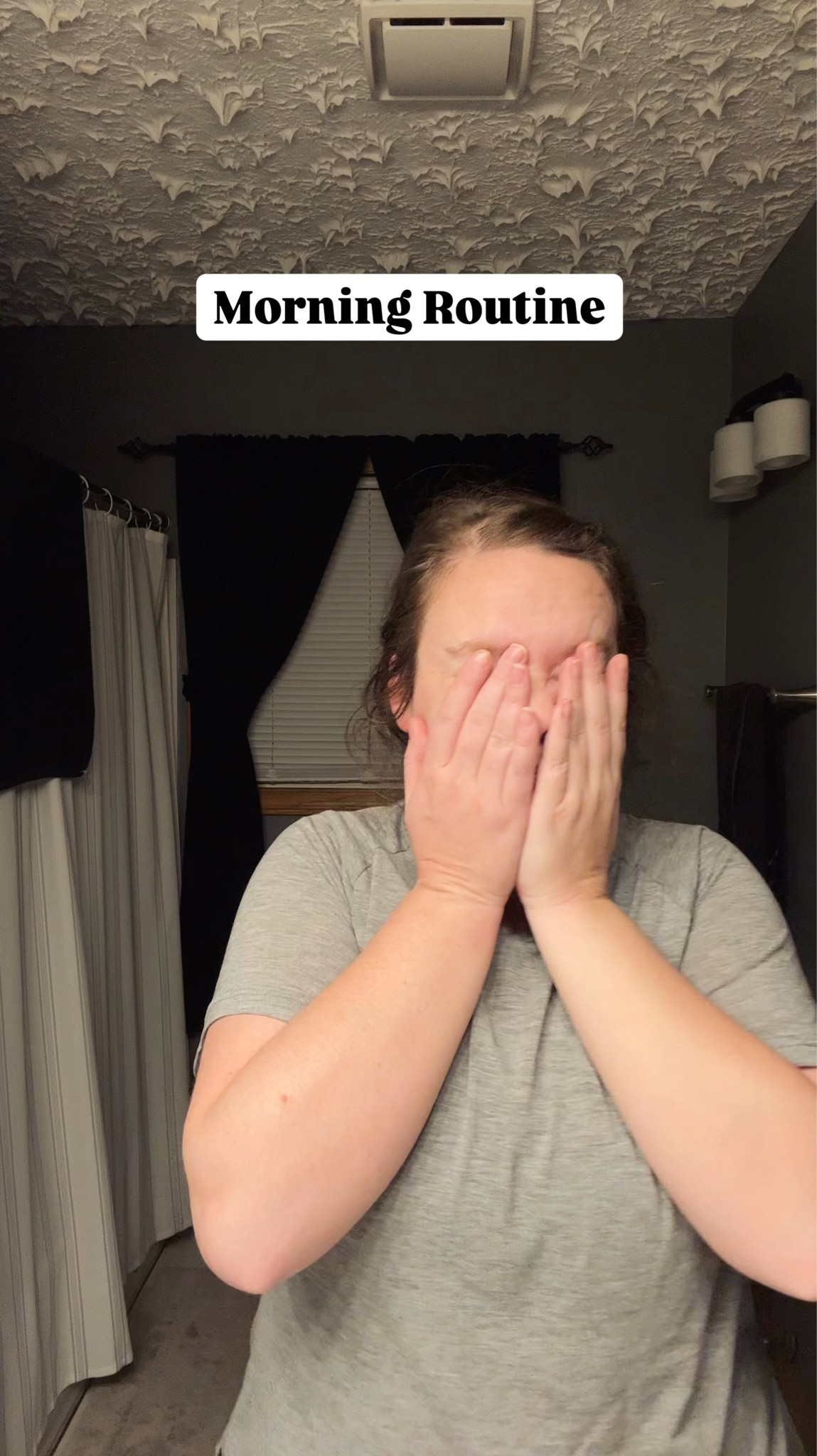 Do you workout first thing in the morning or later in the day?

Water Bottle: @owala 
Electrolytes: @redmondrelyte 
Laundry Detergent: @pronouncelabs 
Devotional: @thebiblerecap 
.
.
.
.
#morningvlog #stayathomemomlife #lizwengerd #morningroutines #momlife💕 

#LTKselfcare #LTKfitnessgoals #LTKgrwm