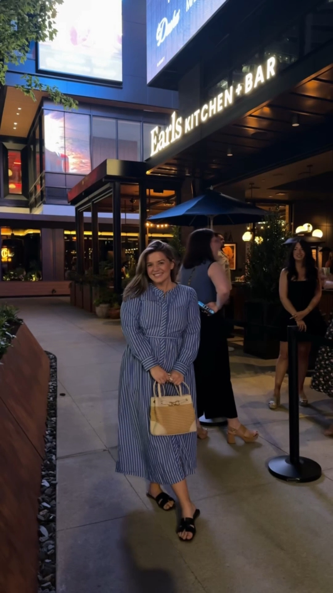 Perfect purse for Spring, Summer & Vacation 🛍️
