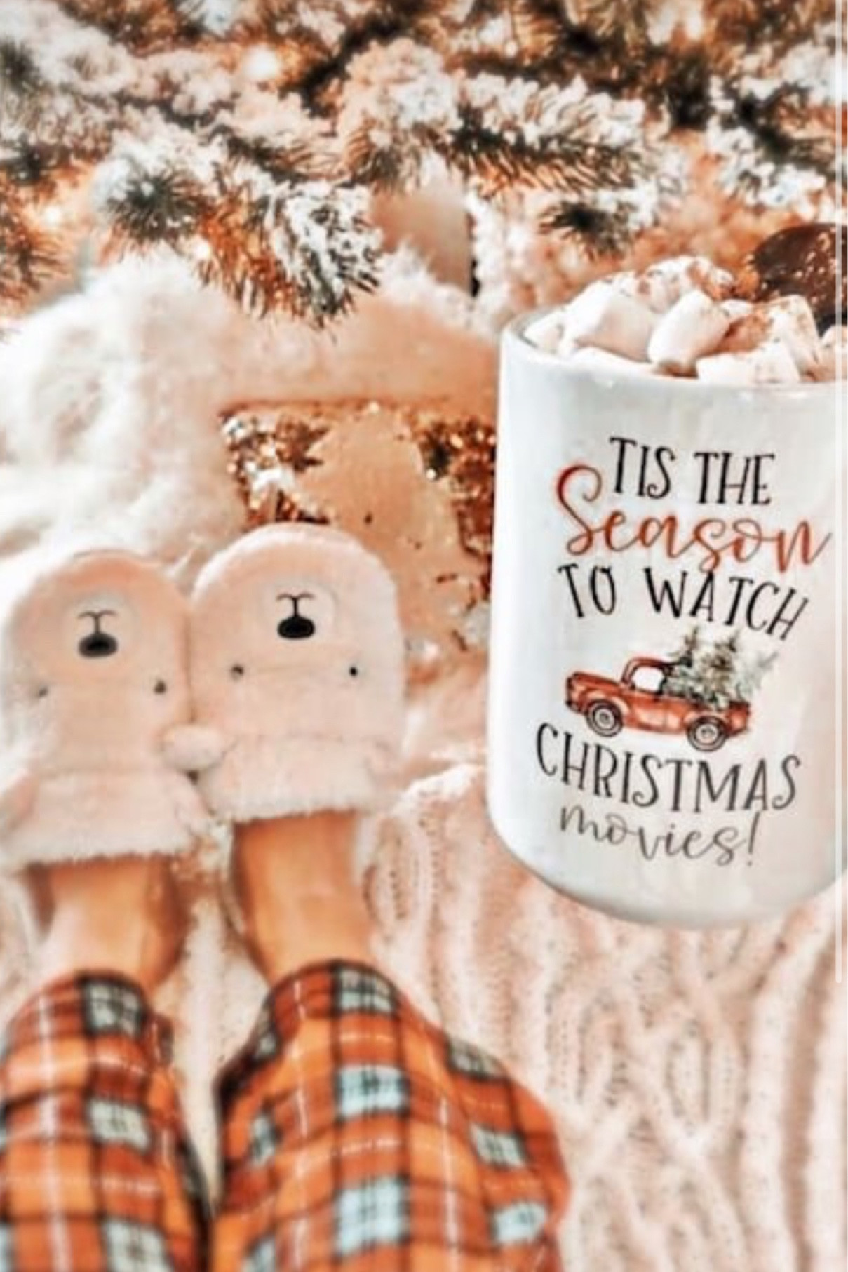 Cool and calm, woven for the body and mind

When an evenly dispersed weight is placed on the body, natural hormones are released that calm you down, help you feel relaxed and let you drift into dreamland.
#cozy #cozyslippers #weightedblanket 