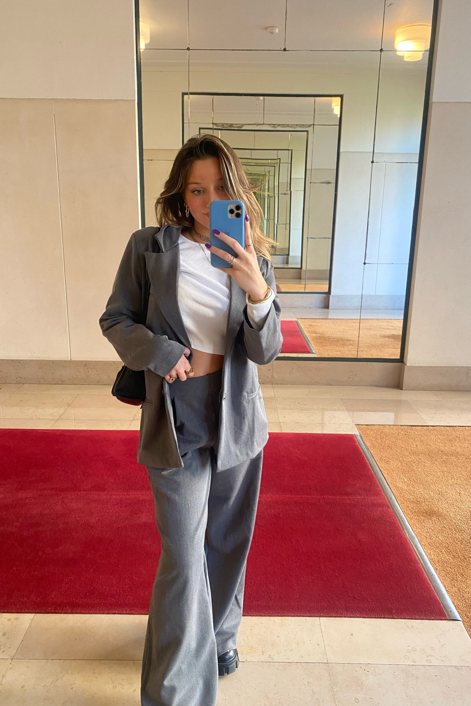 Grey blazer , classy ootd

#LTKitbag #LTKSeasonal #LTKbump