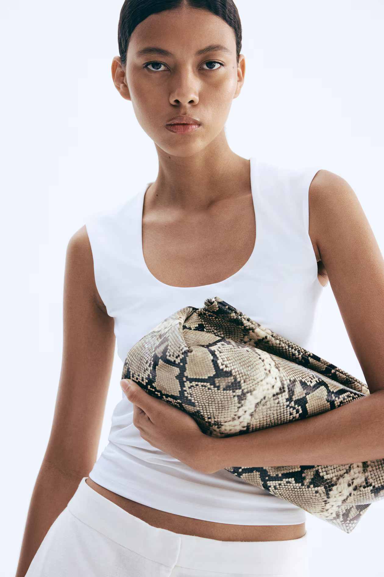 Microfibre vest top - White - Ladies | H&M GB | H&M (UK, MY, IN, SG, PH, TW, HK)