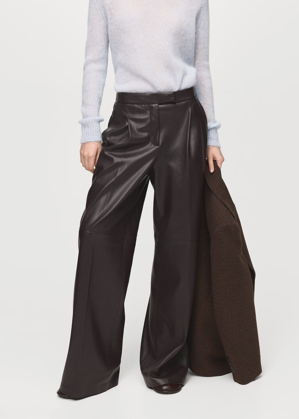 Wide-Leg-Hose mit Leder-Effekt | Mango EU
