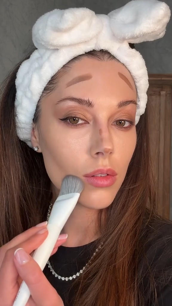 Everyday * siren makeup


#LTKBeauty #LTKFindsUnder100 #LTKSeasonal