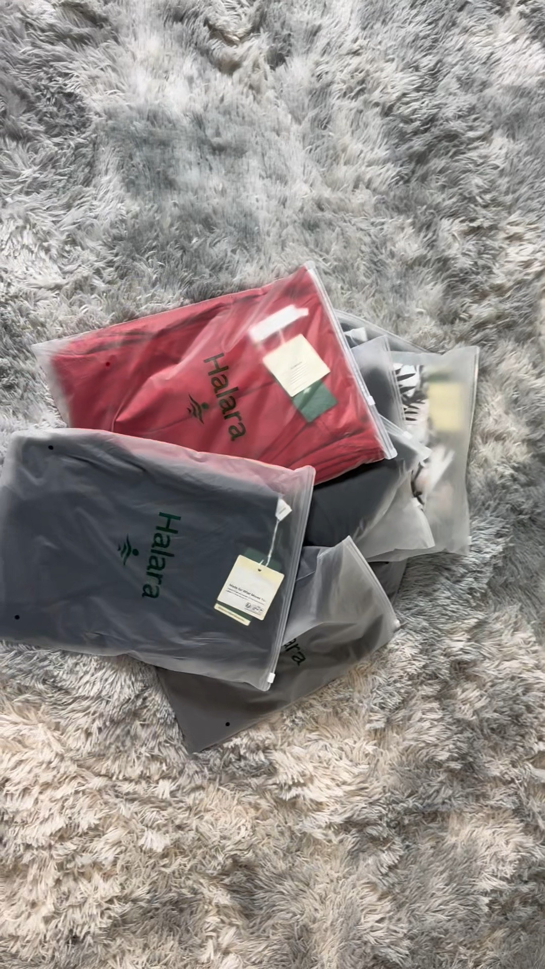 Oh hey, Halara! 👀…. I may or may not need a Halara intervention. I’m obsessed with their pants and blouses right now. Perfect for work, play & date nights.  Plus everything’s on sale right now.

#LTKActive #LTKSaleAlert