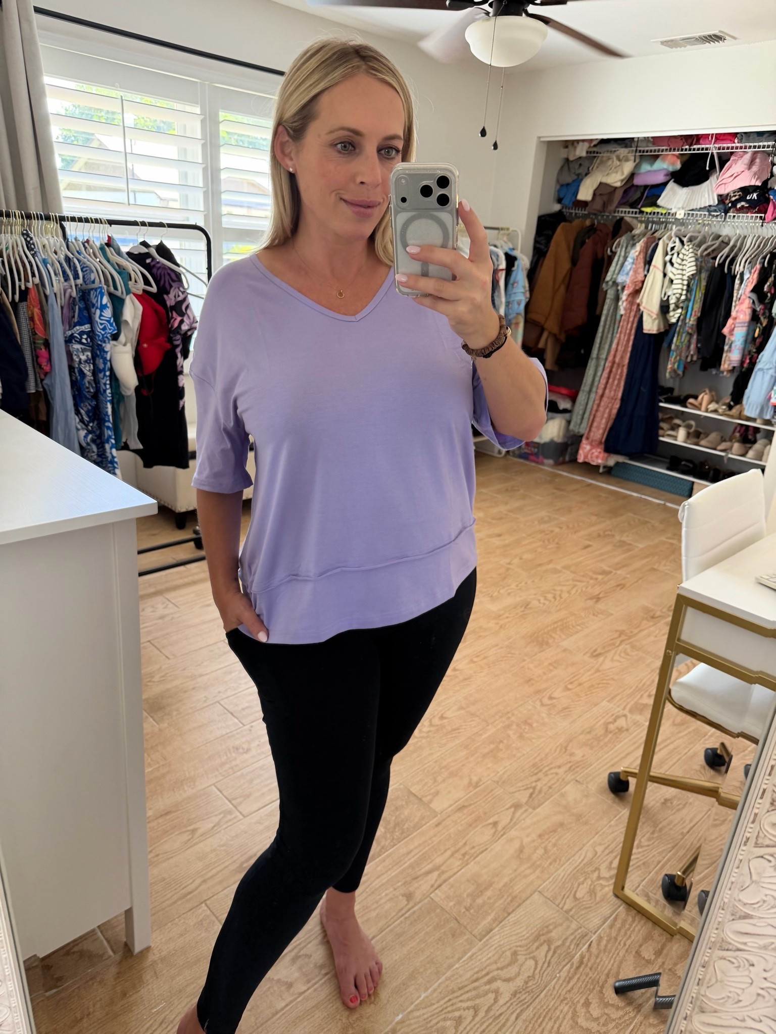 Leggings outfit. V neck t-shirt. 24 weeks pregnant

#LTKBump #LTKootd #LTKMidsize