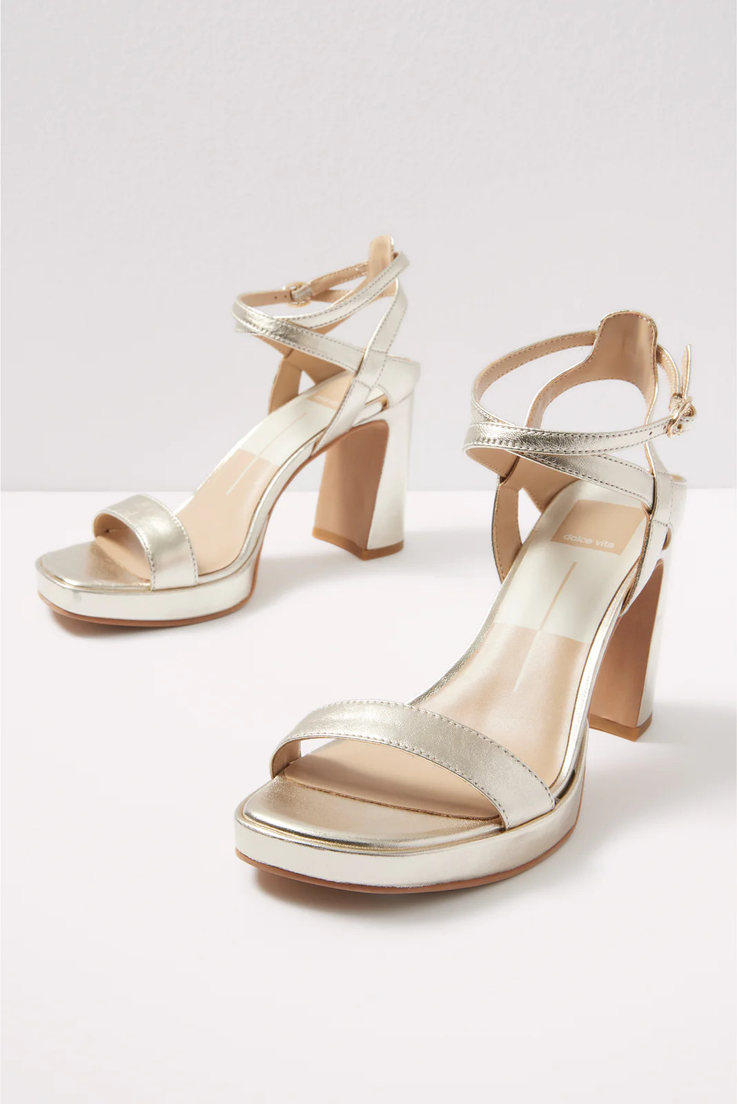 Ozzy Platform Sandal | Evereve