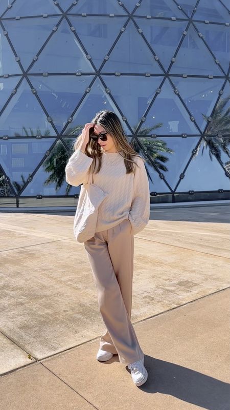 Simple neutral fall outfit // outfit details: white sweater - toteme, beige wide leg pants - Abercrombie, white sneakers - Nike // parisian style, neutral outfits, minimal style

#LTKstyletip #LTKworkwear #LTKSeasonal