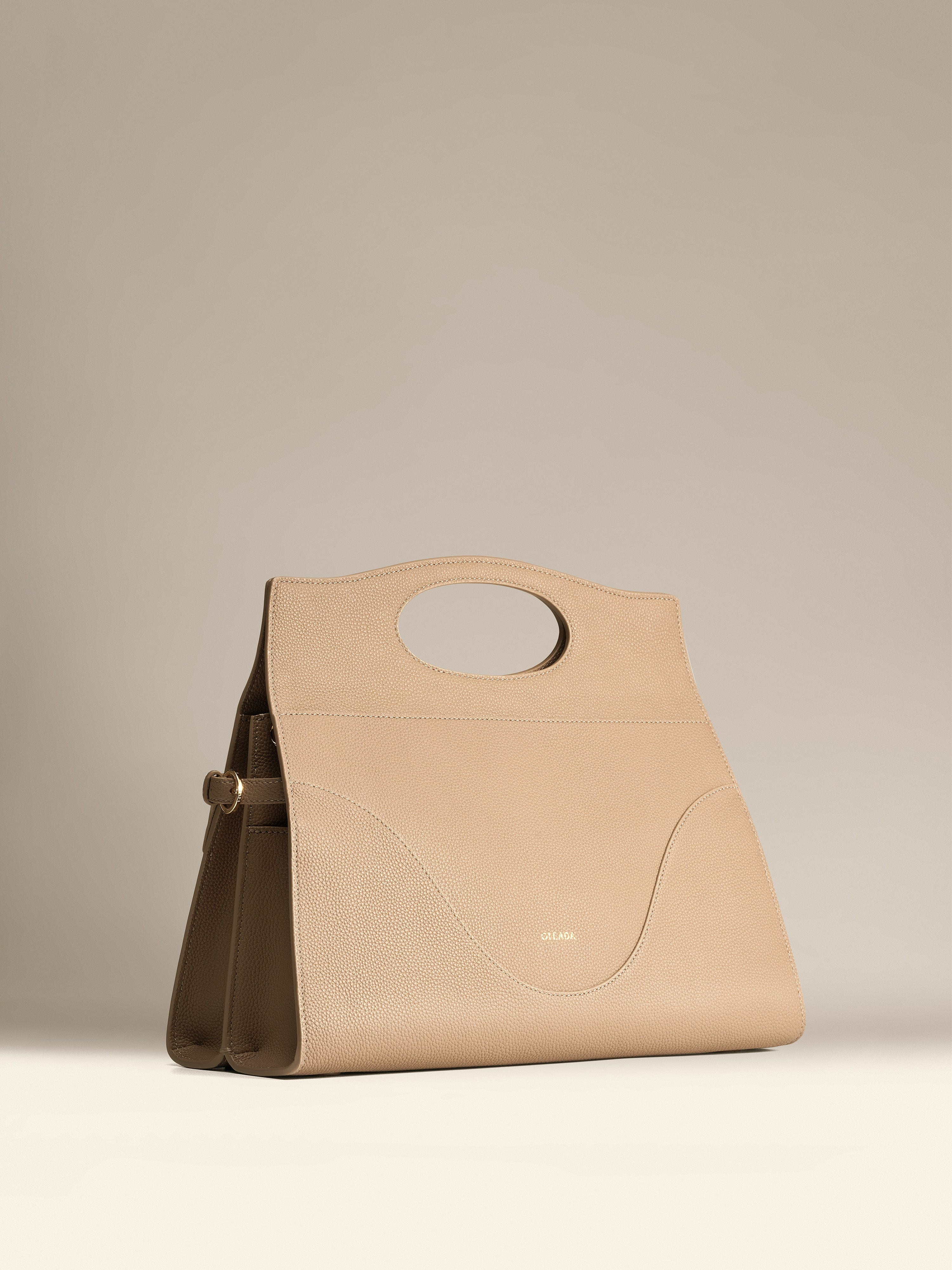 Captain Briefcase Latte | OLEADA