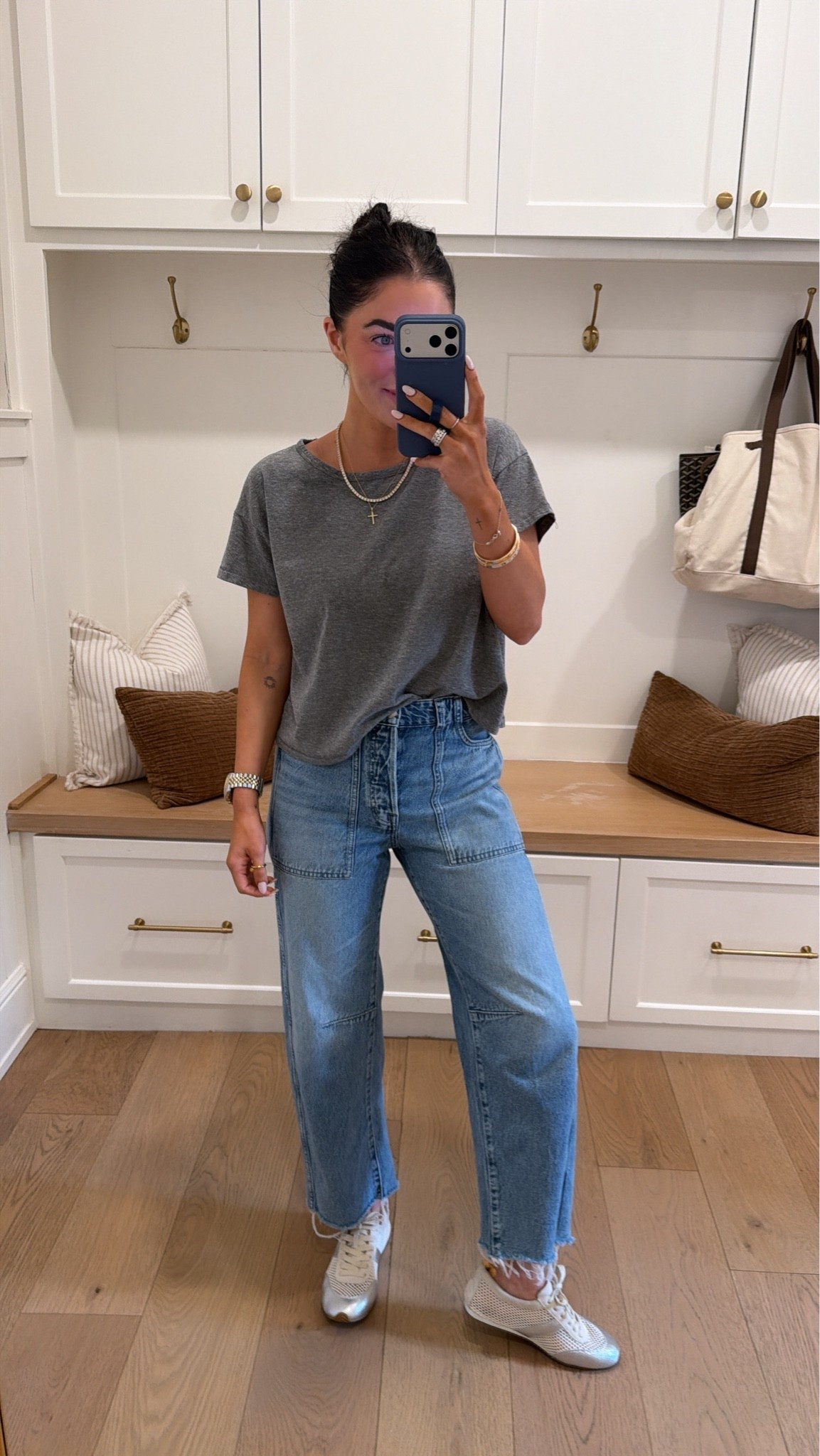 Size small & 26