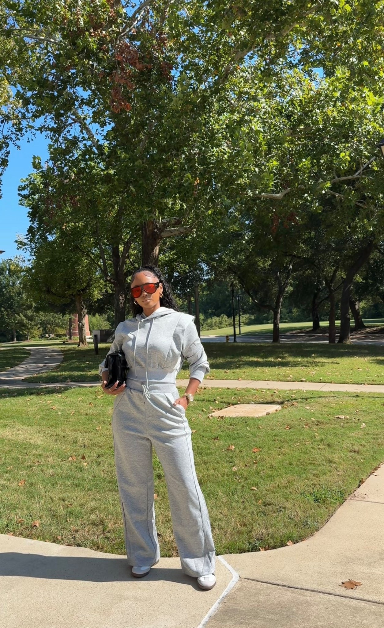 Cropped hoodie & sweatpants set. Soft & stretchy material. Wide leg bottoms 

#LTKStyleTip