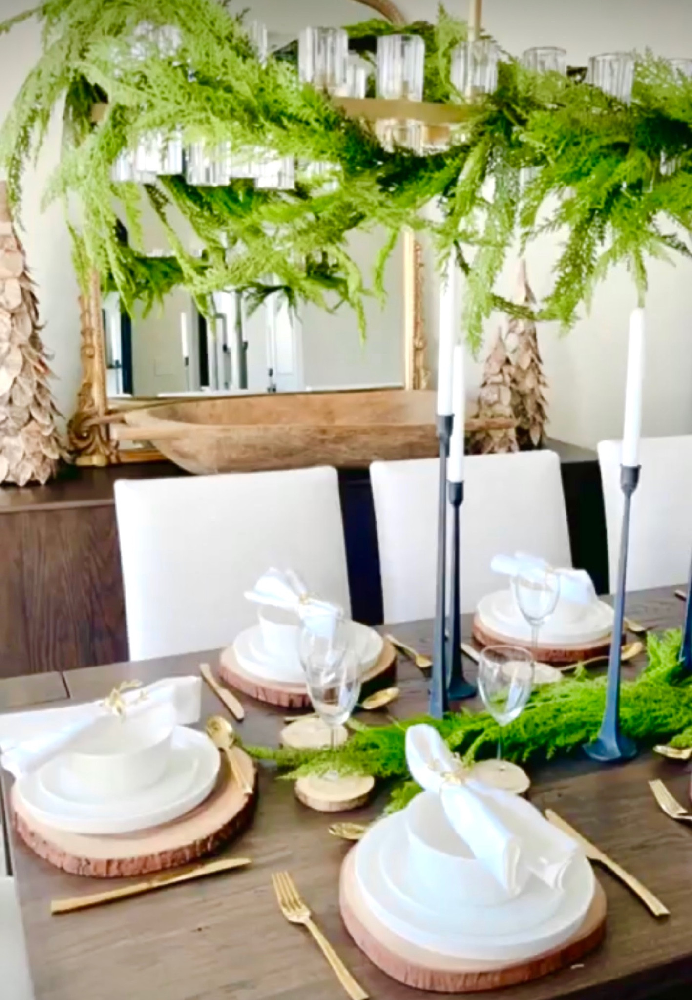 Christmas tablescape 

#LTKFind #LTKSeasonal #LTKhome