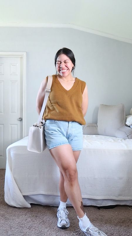 mom on the go outfit
Abercrombie mom shorts
Sweater vest 
Lululemon canvas tote