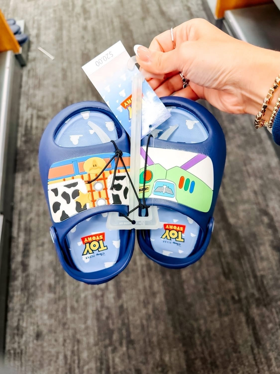 These toddler Woody and Buzz sandals from Target are SO cute 😍🤠🚀✨

Like seriously…Toy Story on little sandals?! That’s the sweetest summer shoe moment ever 💛 Perfect for play days, park trips, and showing off some Disney magic everywhere they go ☀️👟

#TargetFinds #ToyStory #WoodyAndBuzz #ToddlerStyle #KidsShoes #DisneyKids #CuteFinds #MomLife #SummerStyle #Obsessed

#LTKKids #LTKootd