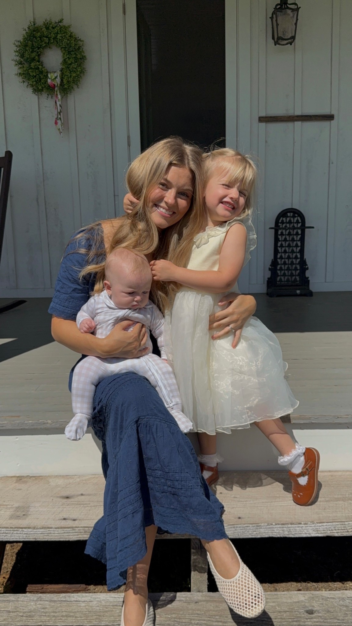 This set is from gap! Linked something similar from old navy though! 

#LTKmomlife #LTKgrwm