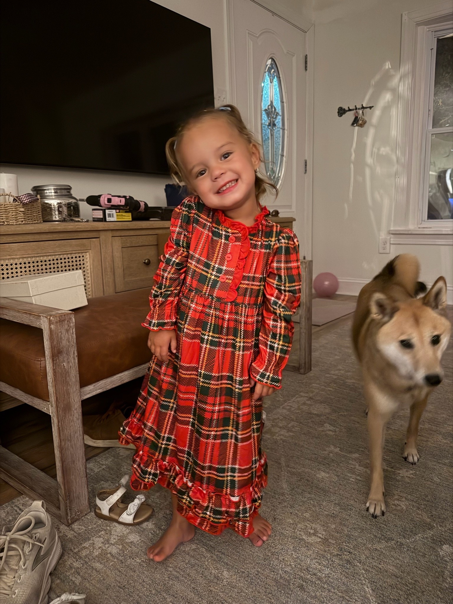Wearing 2t and I got the matching set too!! They have options for the whole family!