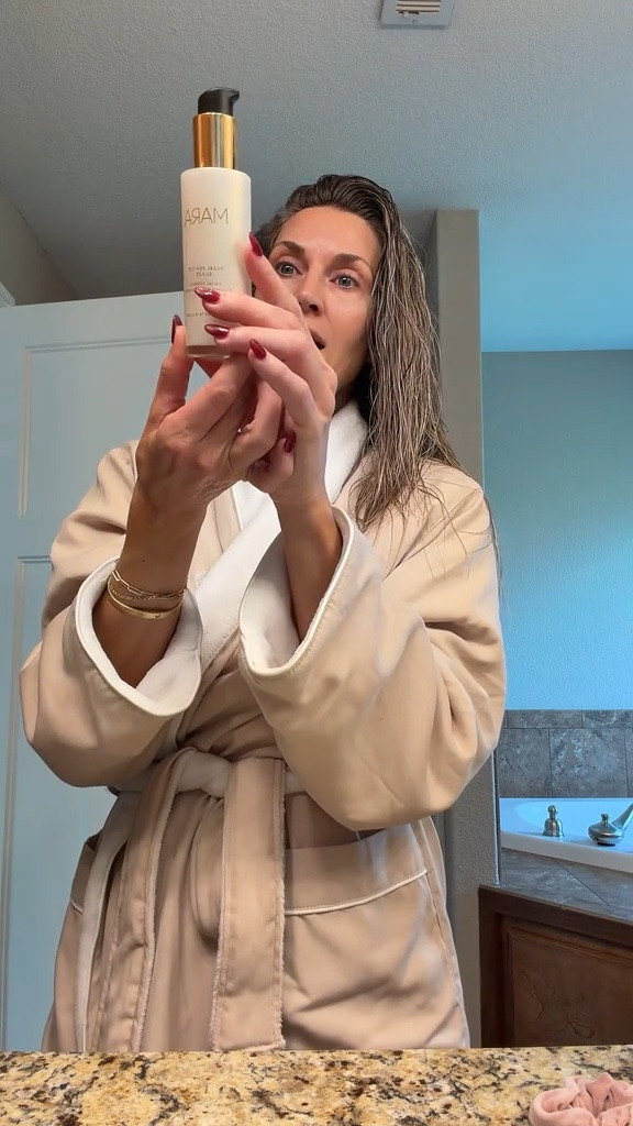 2 products I’m loving:
Isla Beauty- The elixir 
Mara Peptide Glaze 

#LTKOver40 #LTKFindsUnder100 #LTKBeauty