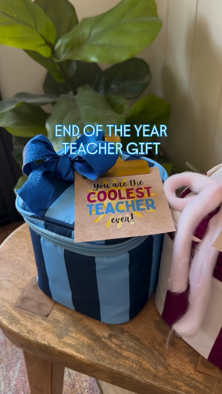 Did you grab these $5 mini coolers yet?? They make the PERFECT base for an end of the year teacher gift ☀️comment GIFT for the links!