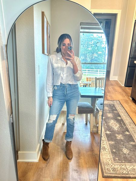 Loving all the white button ups but especially if it's crop! Target for the win!! 


#LTKworkwear #LTKunder50 #LTKstyletip