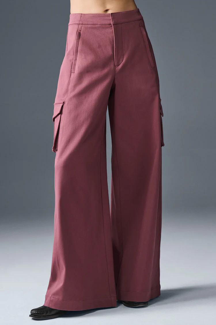 Show Off Cargo Wide Leg Trouser (Regular) | Alo Yoga (US)
